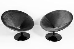 Set di due poltrone girevoli in velluto nero vintage del XX secolo, anni '60