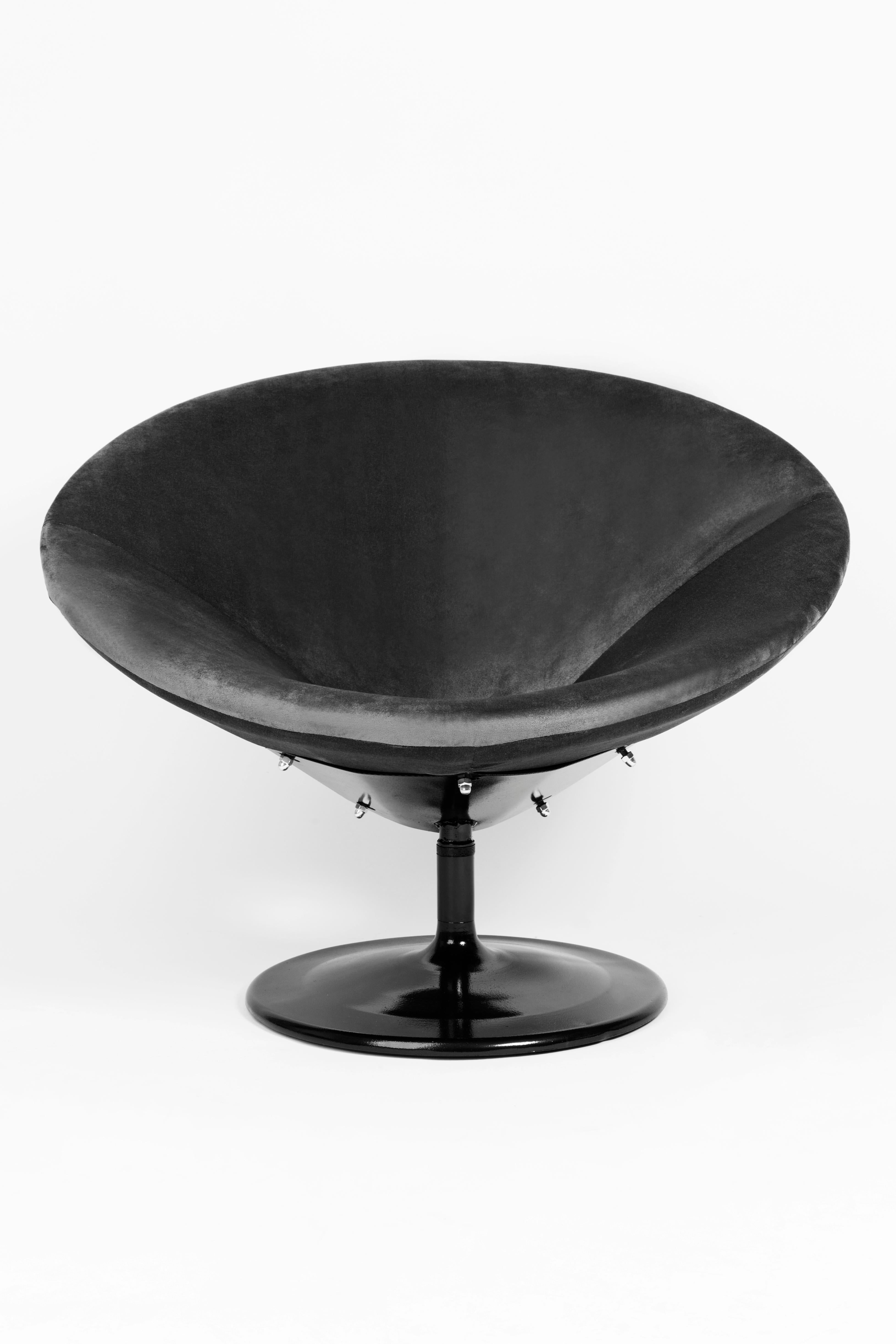 Métal Ensemble de deux fauteuils pivotants en velours noir vintage du 20ème siècle, années 1960 en vente