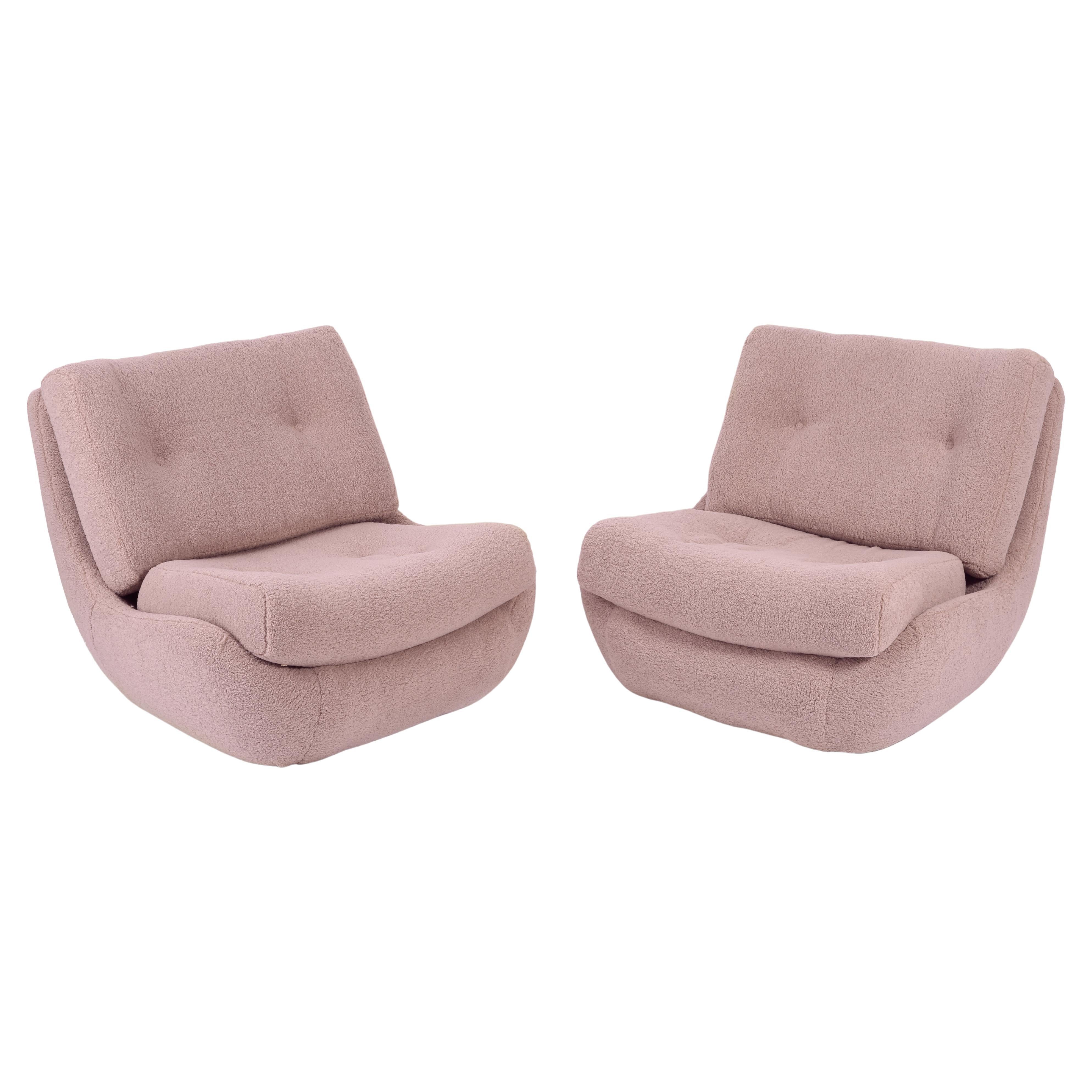 Set of Two 20th Century Vintage Pink Blush Boucle Atlantis Big Armchairs, 1960s For Sale