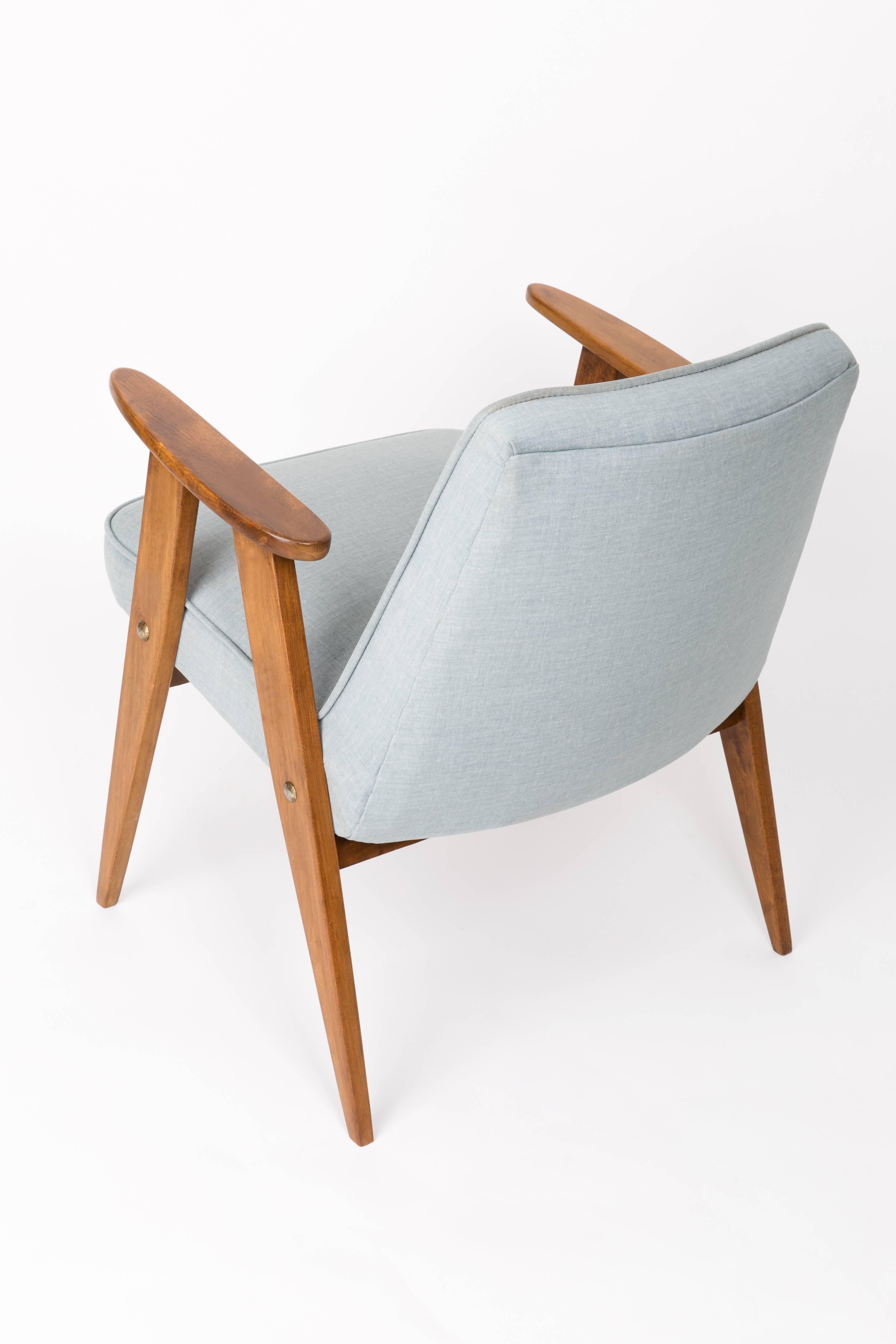 Set of Two 366 Green Armchairs, Jozef Chierowski, 1960s In Excellent Condition For Sale In 05-080 Hornowek, PL