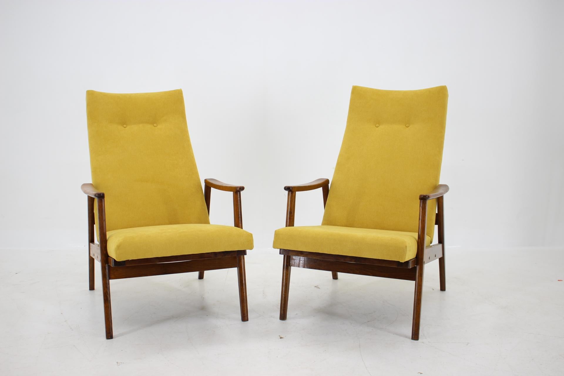 Mid-Century Modern Set of Two Adjustable Armchairs, Thon, 1970
