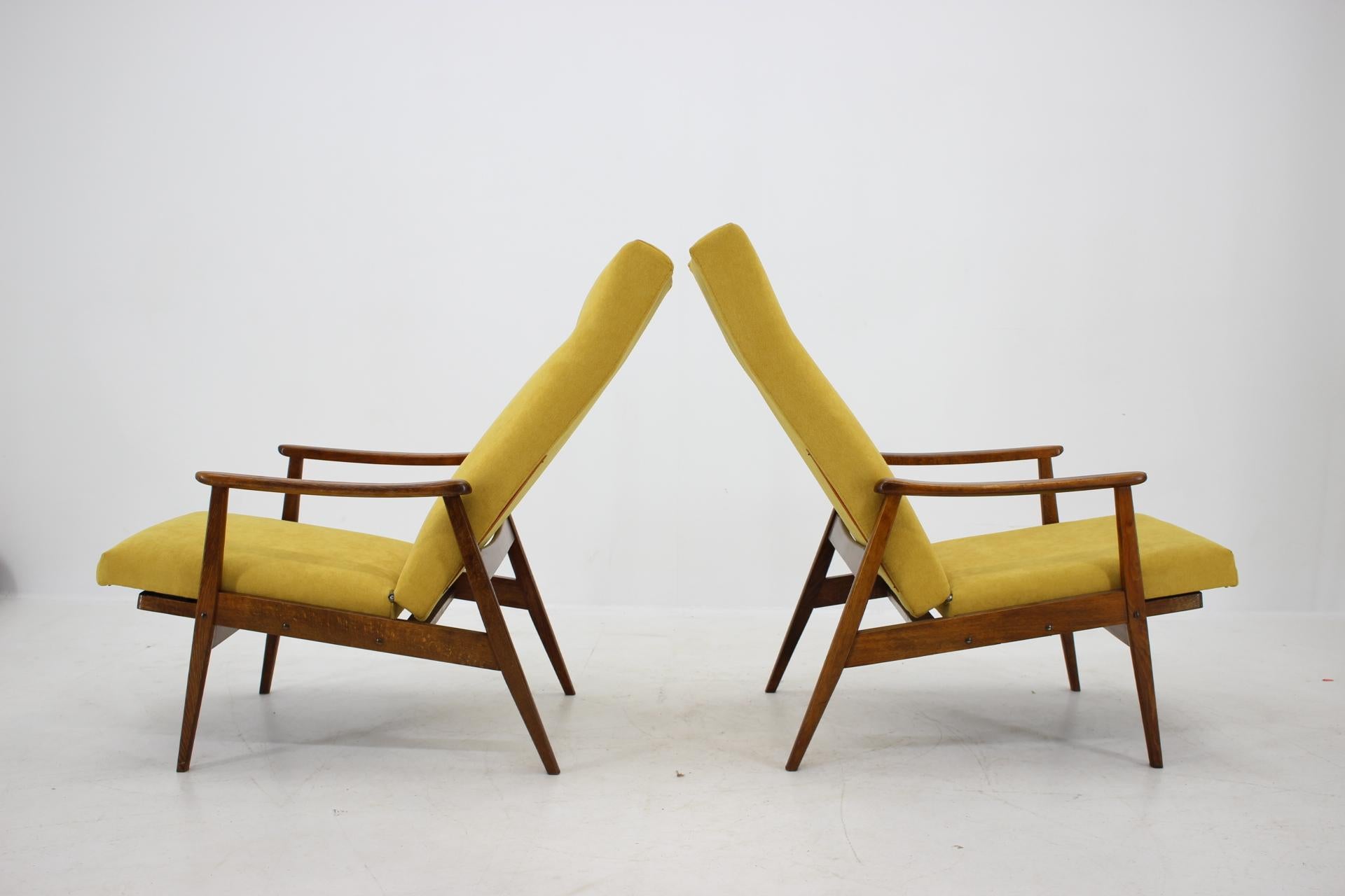 Late 20th Century Set of Two Adjustable Armchairs, Thon, 1970