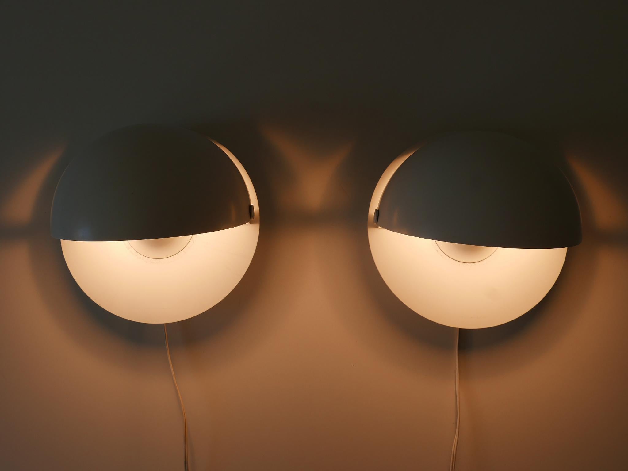 Set di due lampade da parete regolabili in stile Mid-Century Modern Germania anni '60 in vendita 9