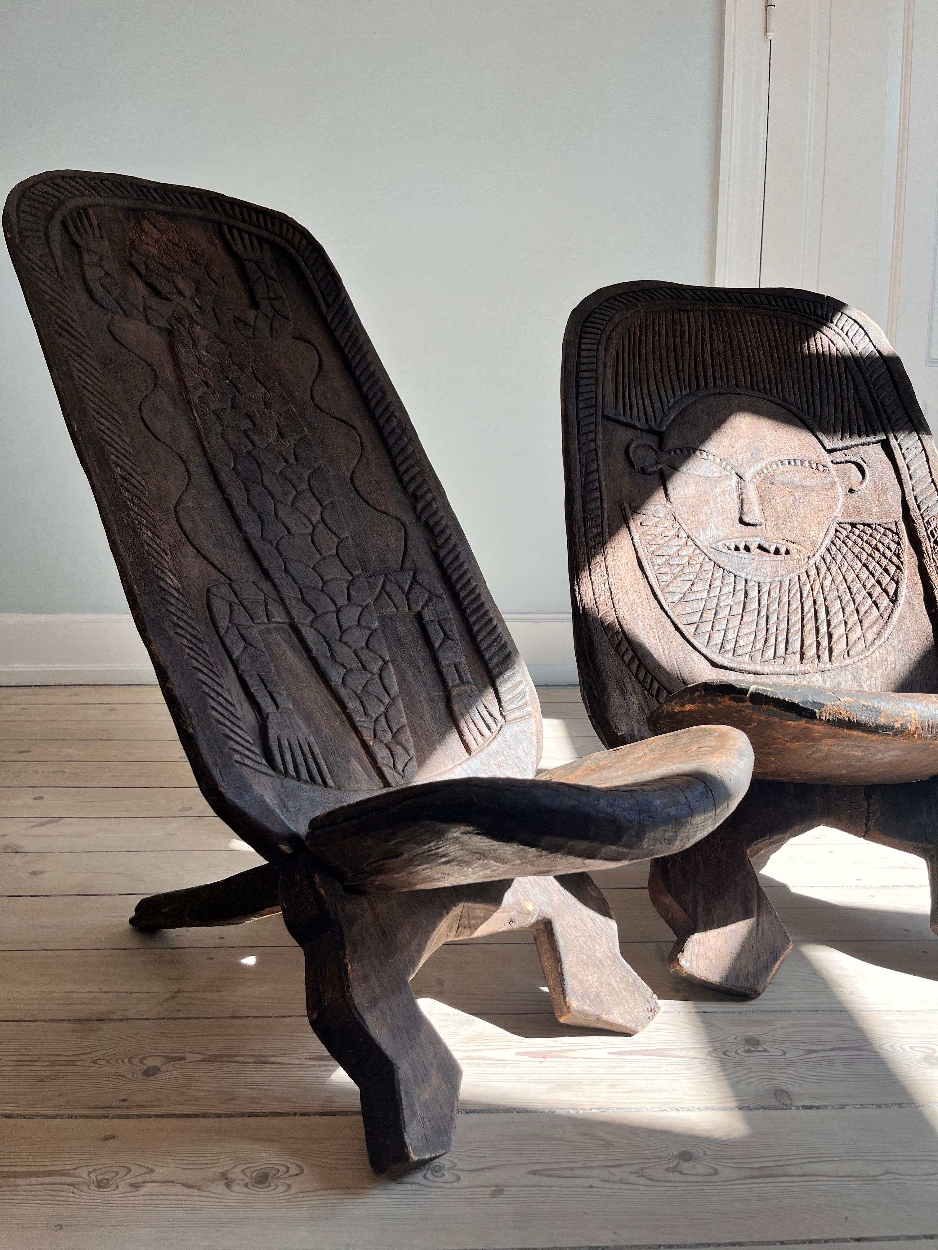 Set of two african 1960s scissor chairs with decorations 3