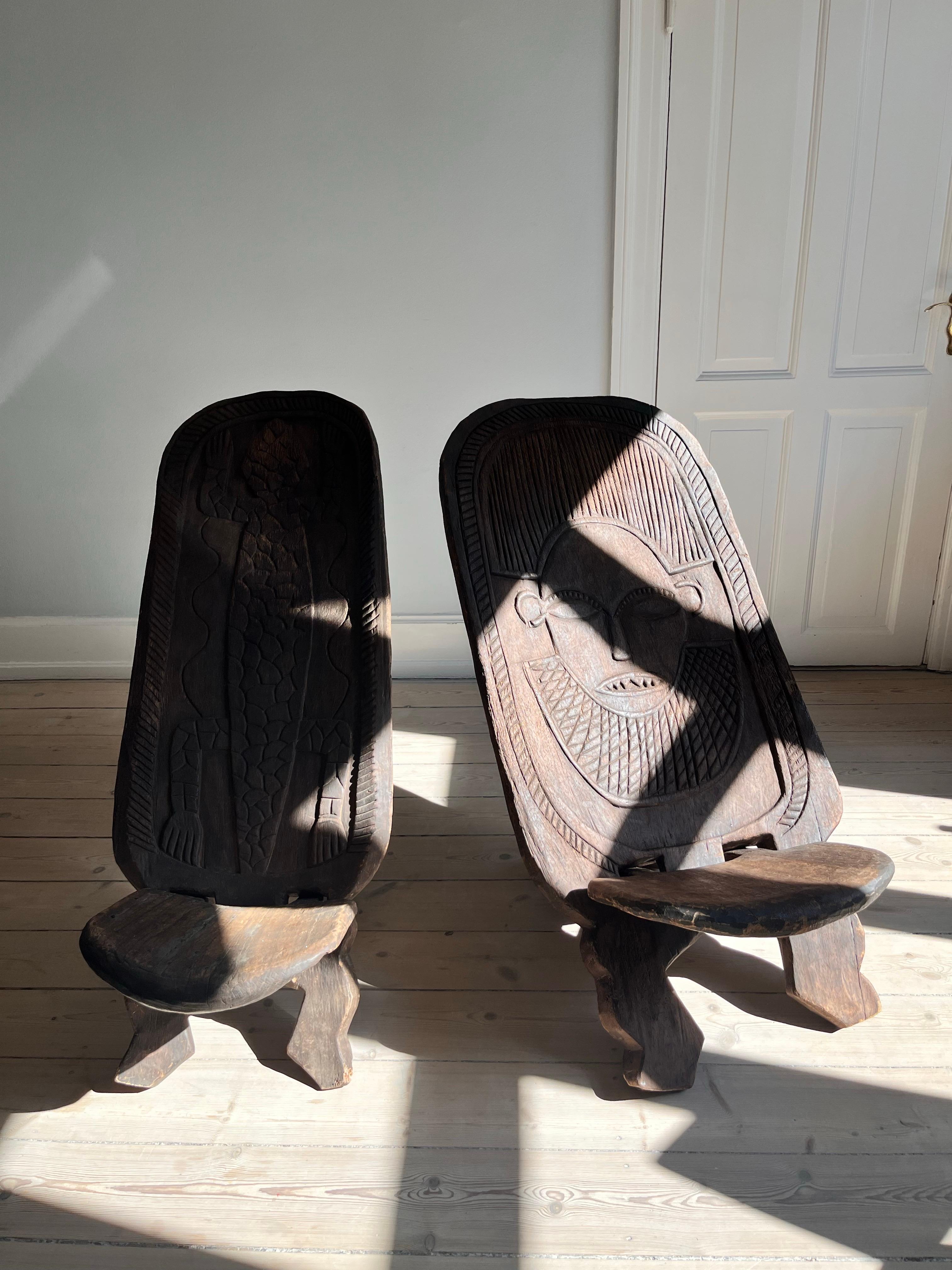 Cameroonian Set of two african 1960s scissor chairs with decorations