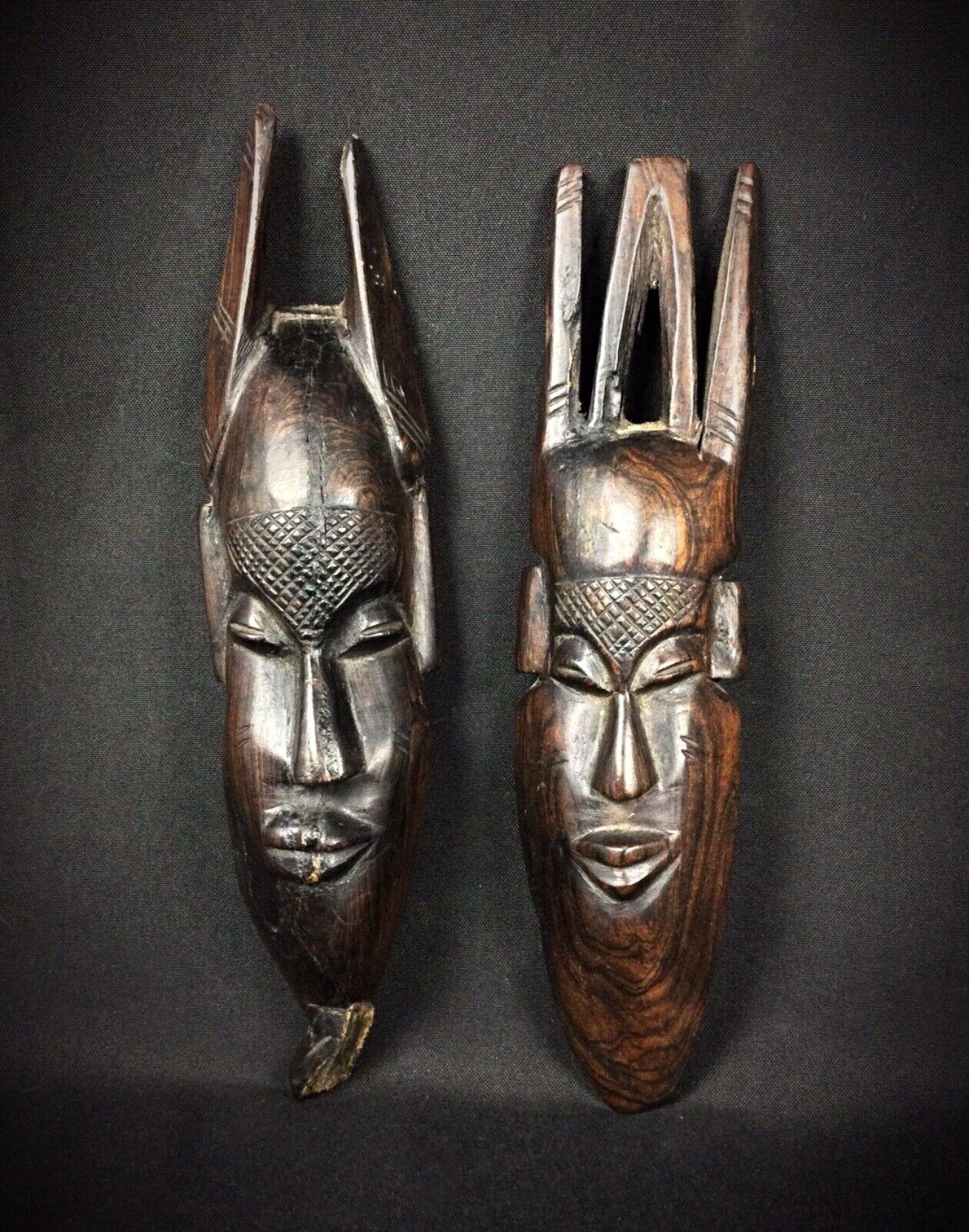 Set di due maschere africane da appendere - Realizzate in legno pregiato - 2Y268 in vendita 3
