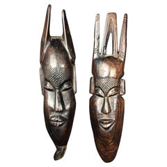 Conjunto de Dos Máscaras Africanas para Colgar - Elaboradas en Madera Preciosa - 2Y268
