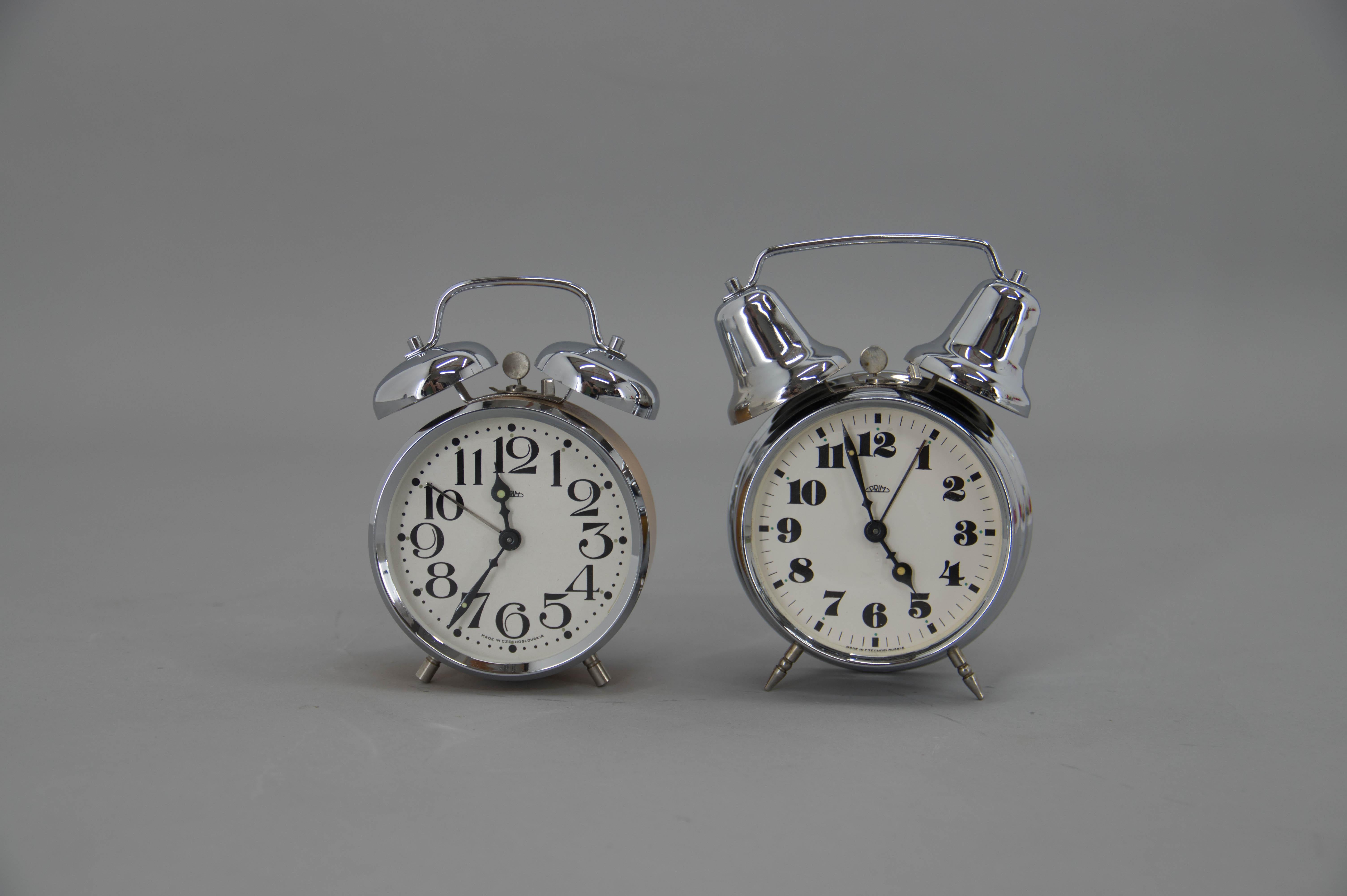 Set of two alarm clocks in very good original condition.
Made by PRIM in Czechoslovakia in 1980s.
Fully functional

