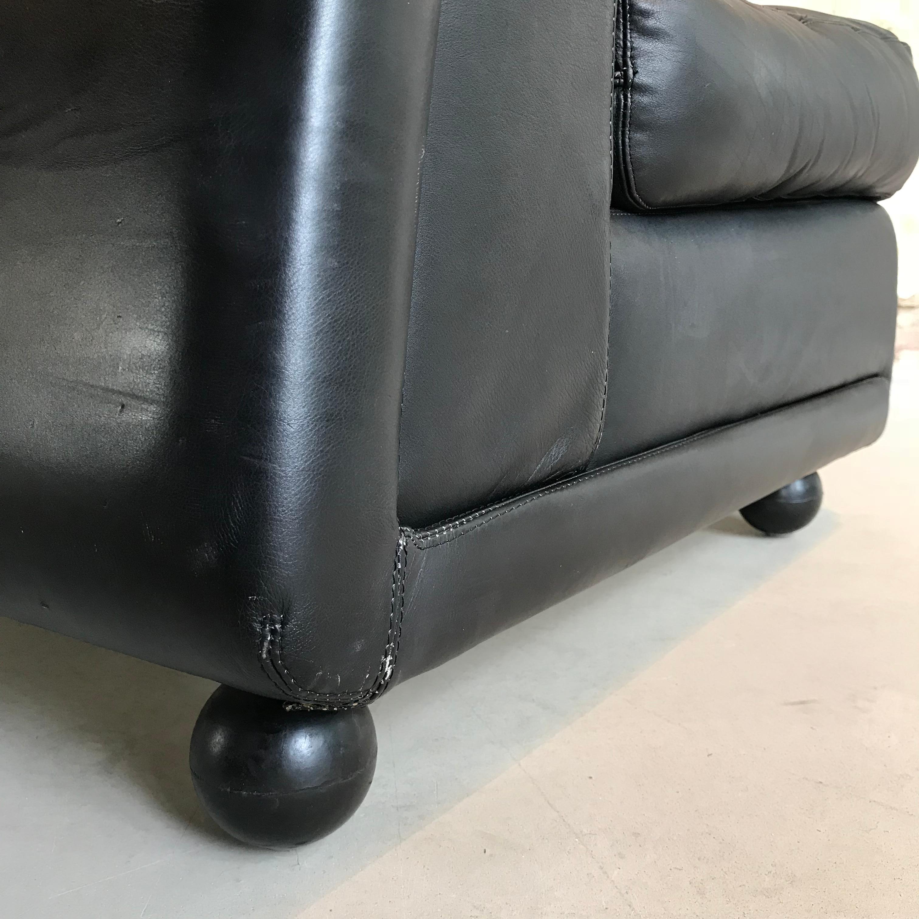 Set of Two 'Amanta' Lounge Chairs by Mario Bellini for B&B Italia, 1960s For Sale 8