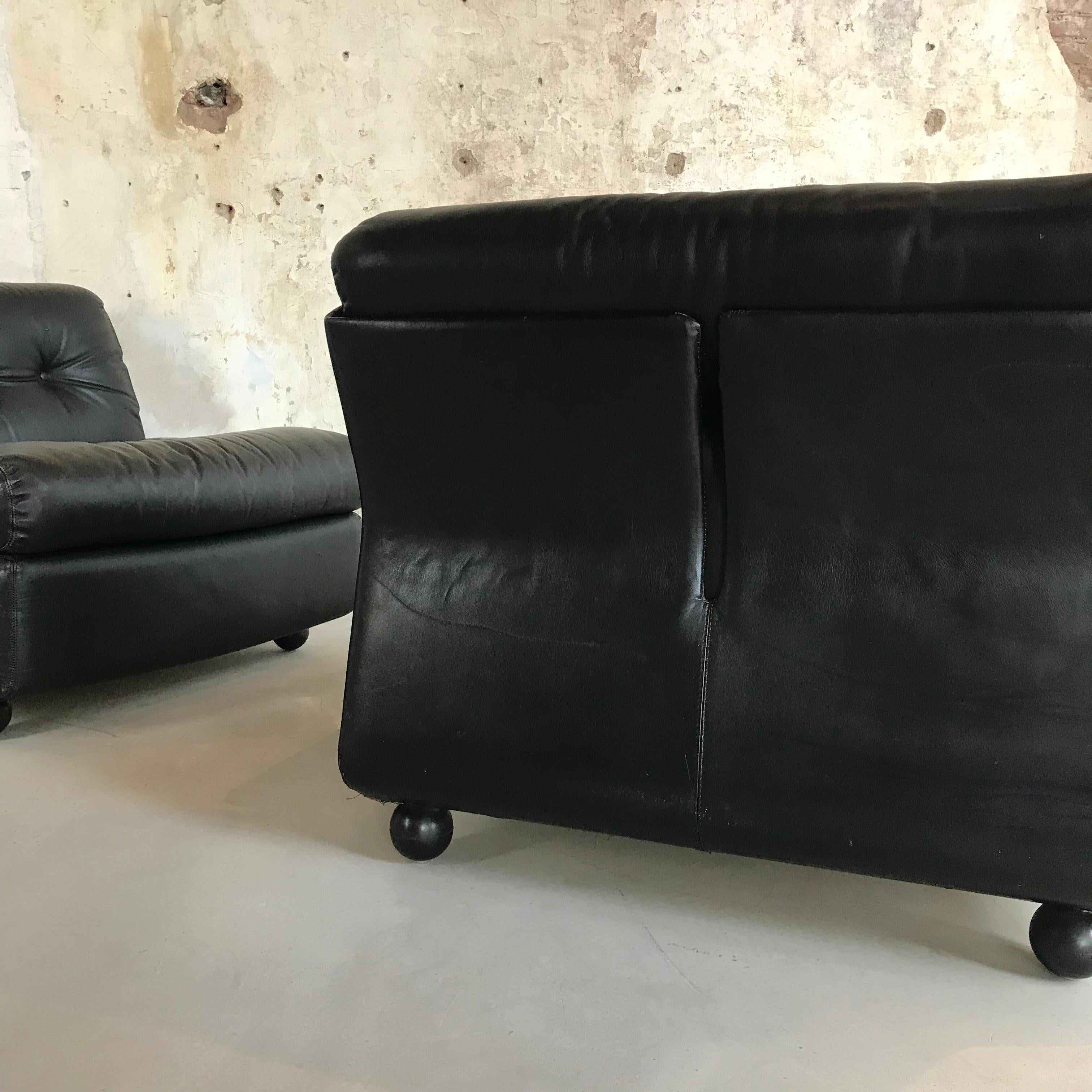 Mid-20th Century Set of Two 'Amanta' Lounge Chairs by Mario Bellini for B&B Italia, 1960s For Sale