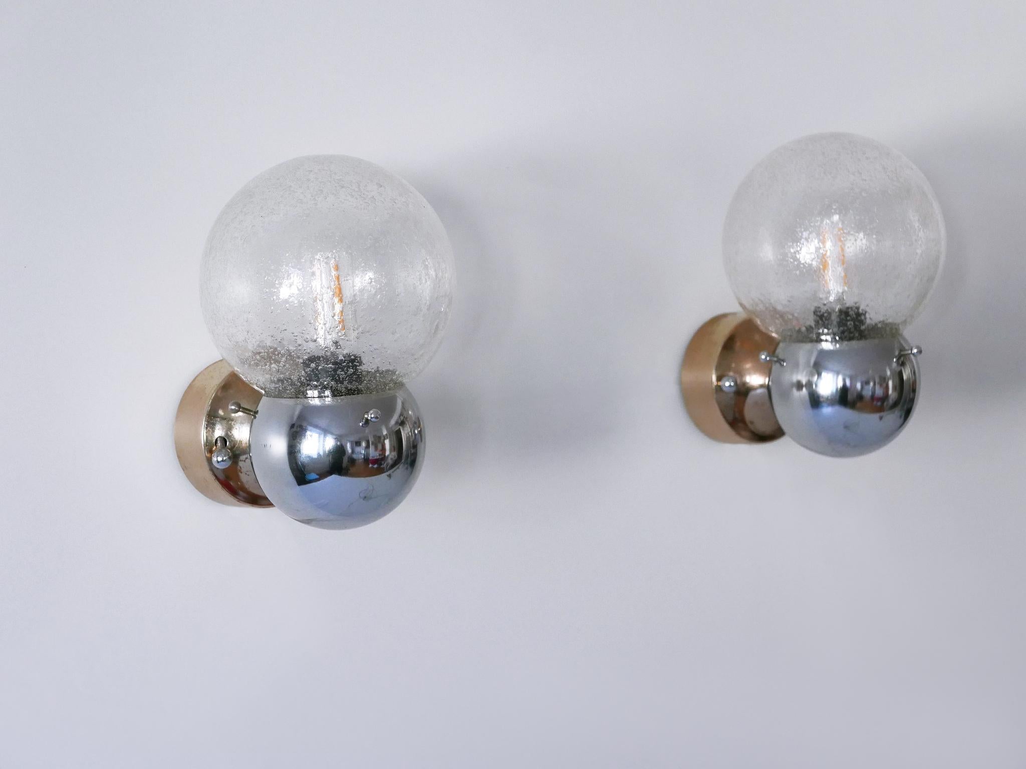 Ensemble de deux superbes appliques modernes mi-siècle en verre et métal Allemagne des années 1970 en vente 2
