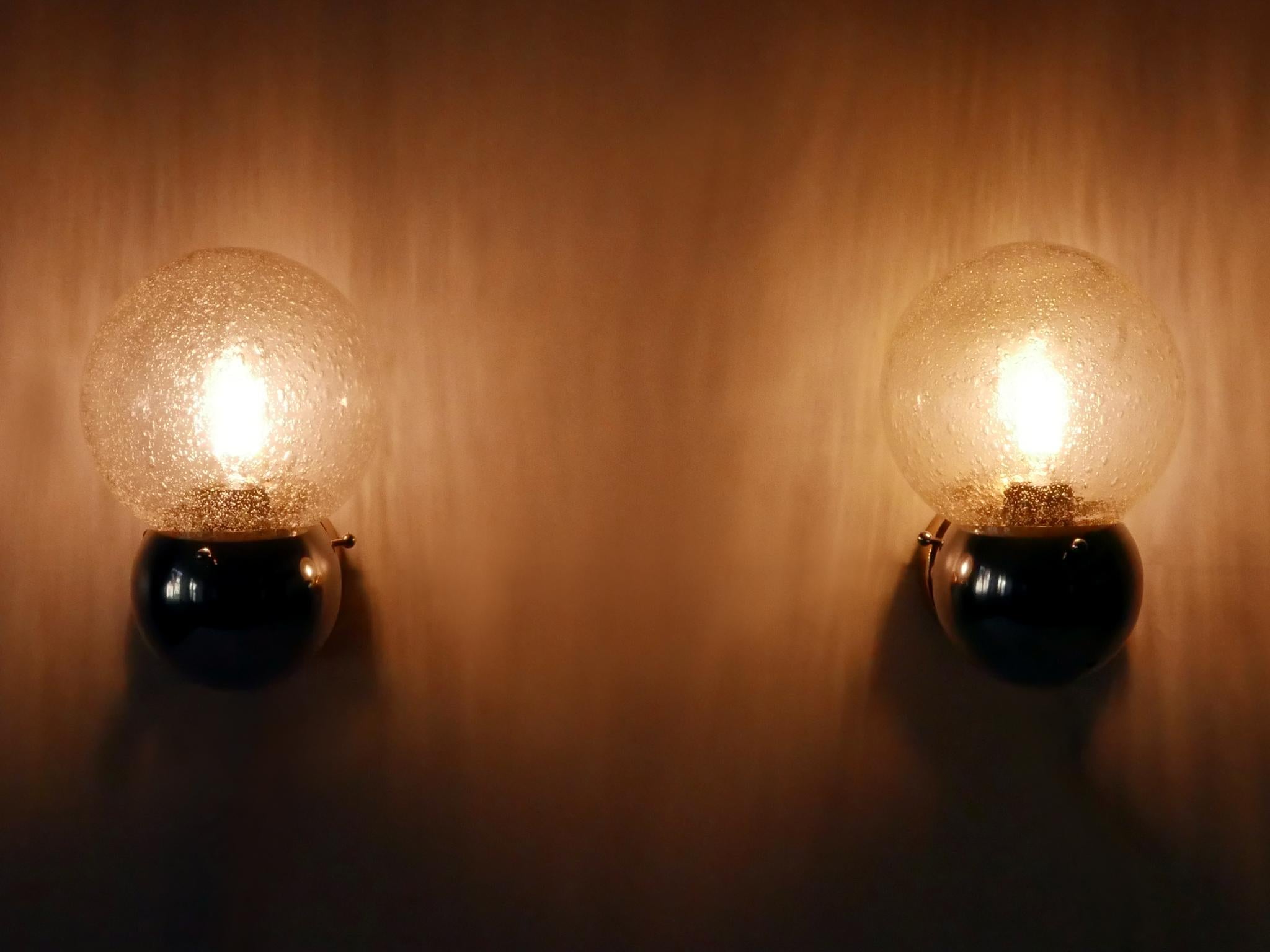 Ensemble de deux superbes appliques modernes mi-siècle en verre et métal Allemagne des années 1970 en vente 9