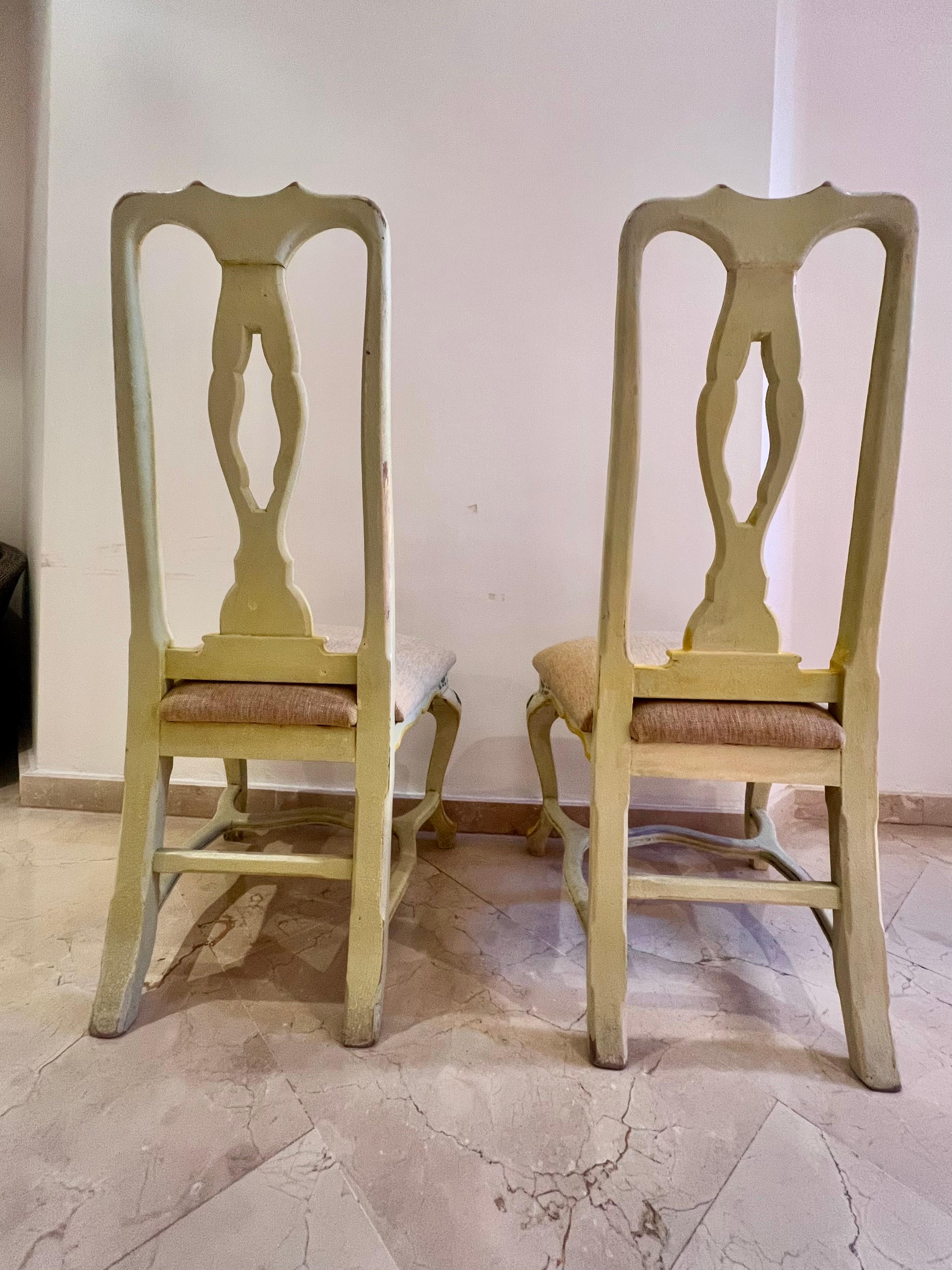 Set of two Andalusian chairs in yellow ocre polychrome wood with birds  For Sale 1