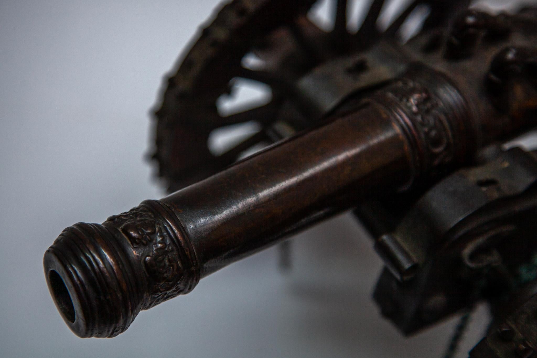 Set of two Antique 17th Century Bronze Model Cannons, 1653 Dutch Golden Age 2