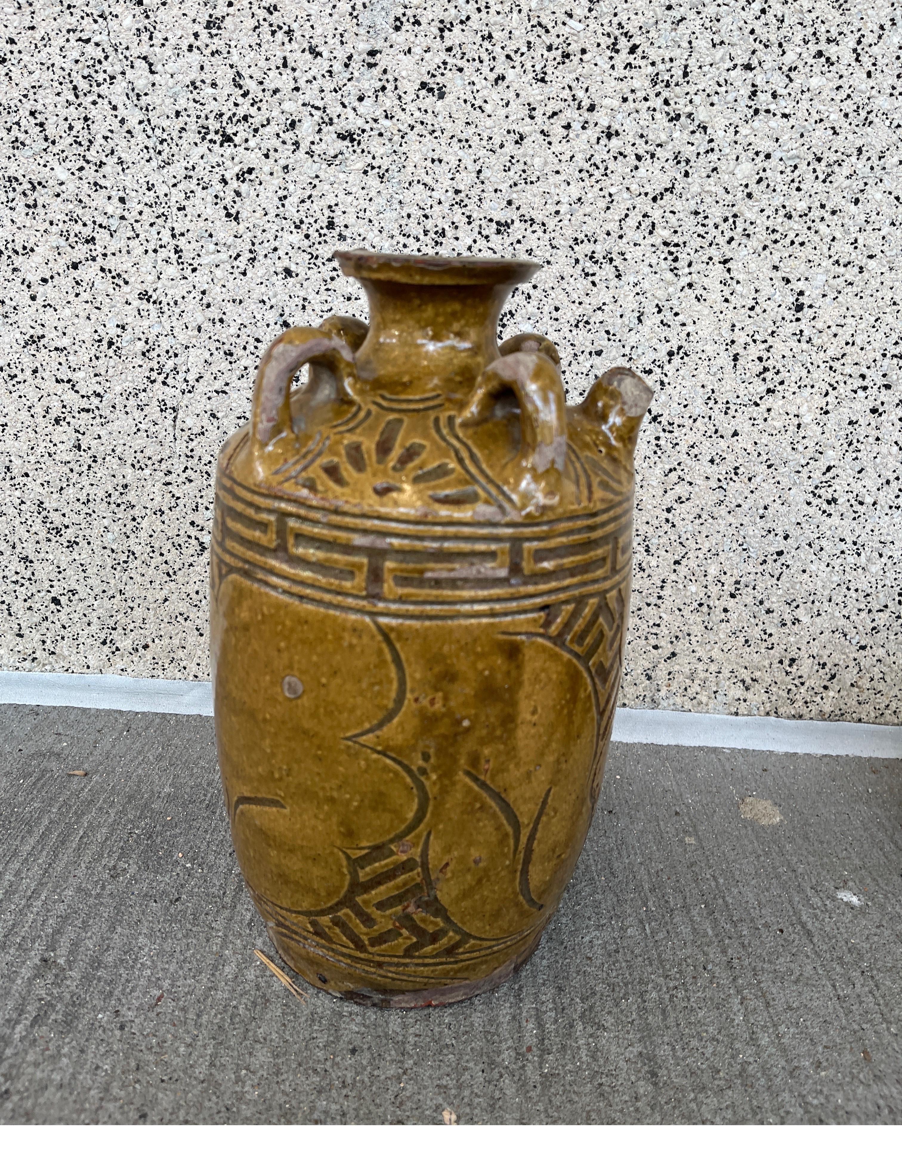 Ensemble de deux chinois anciens  Vases à vin céramique en vente 7