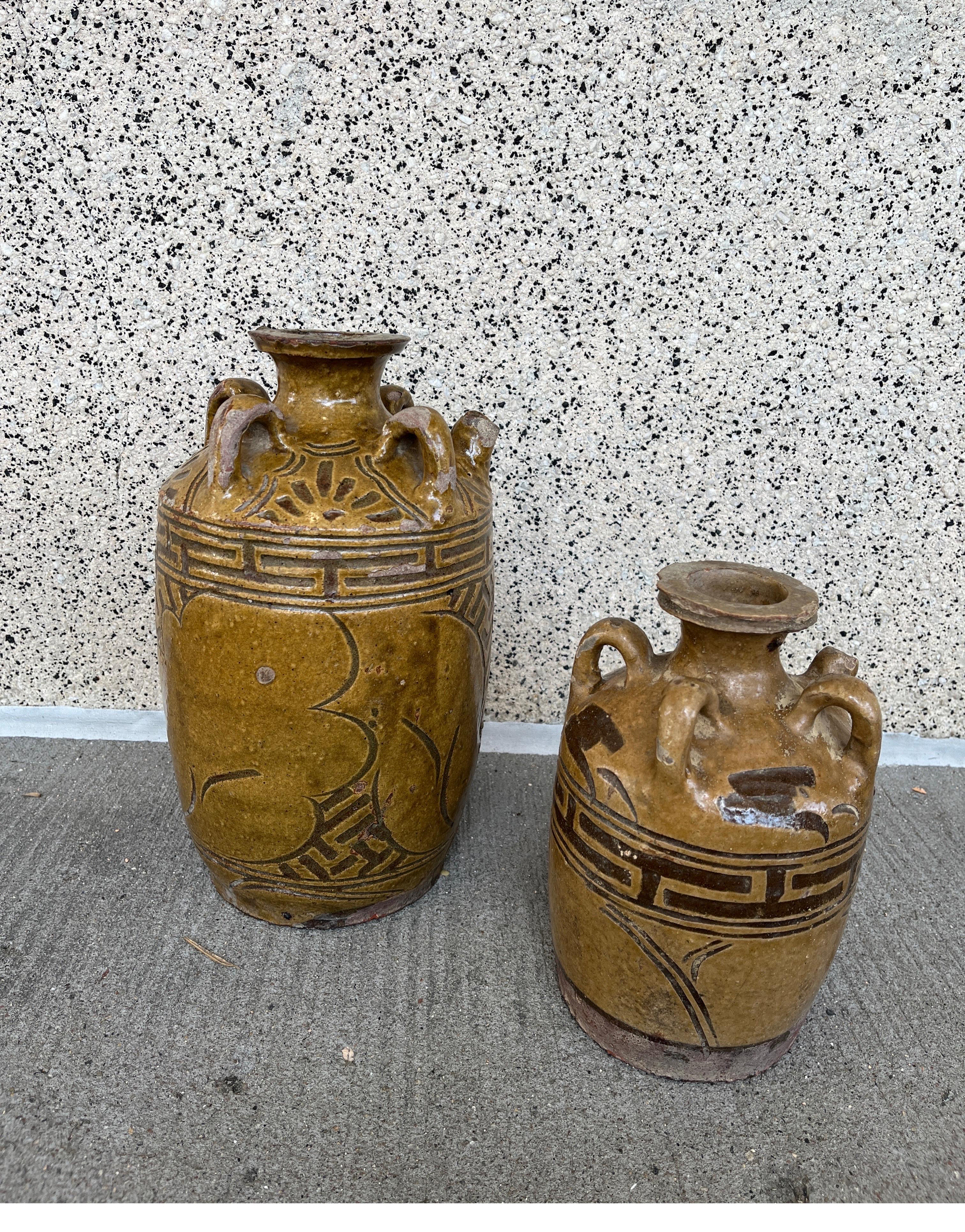 19th Century Set Of Two Antique Chinese  Ceramic Wine Vessels For Sale