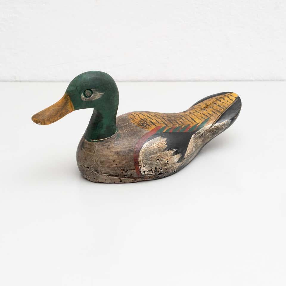 Set of Two Antique Hand-Painted Wooden Duck Figures, circa 1950 For Sale 3
