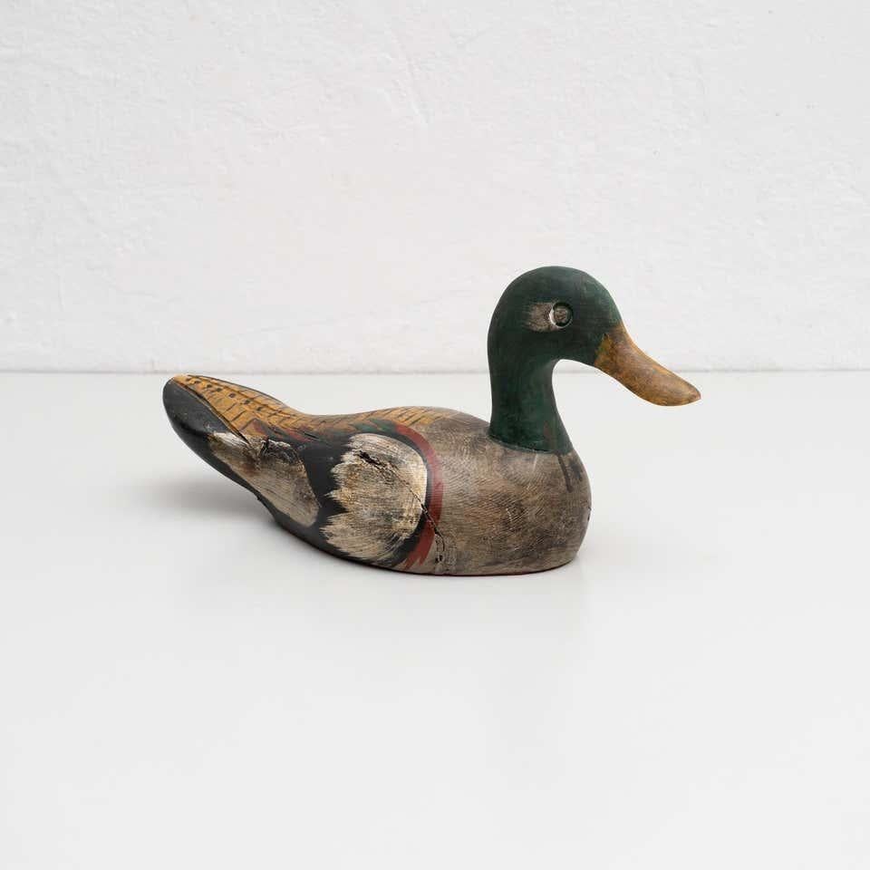 Ensemble de deux canards anciens en bois peints à la main, vers 1950 en vente 12