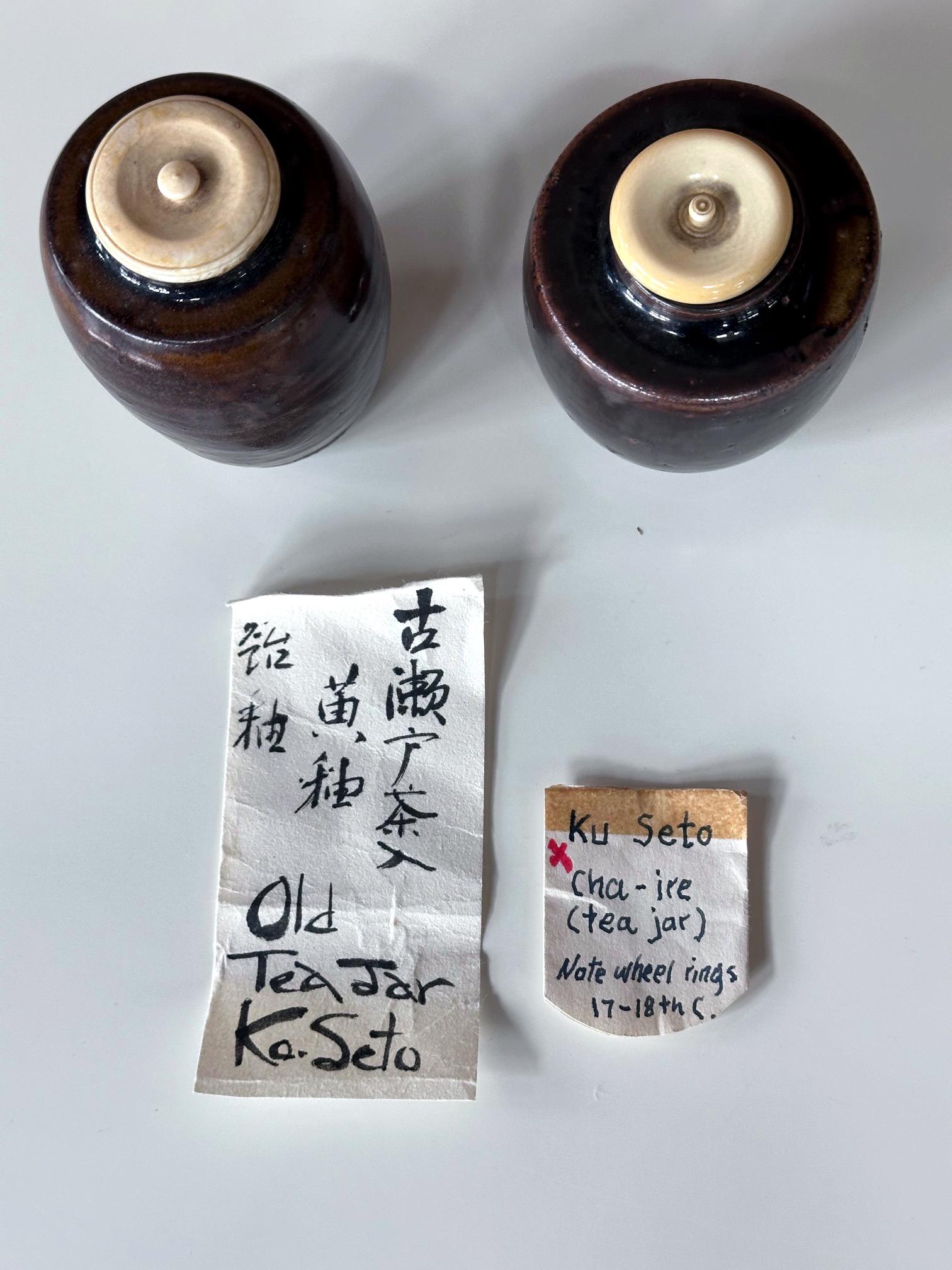 Ensemble de deux chaises anciennes en céramique japonaise Ko-Seto en vente 2