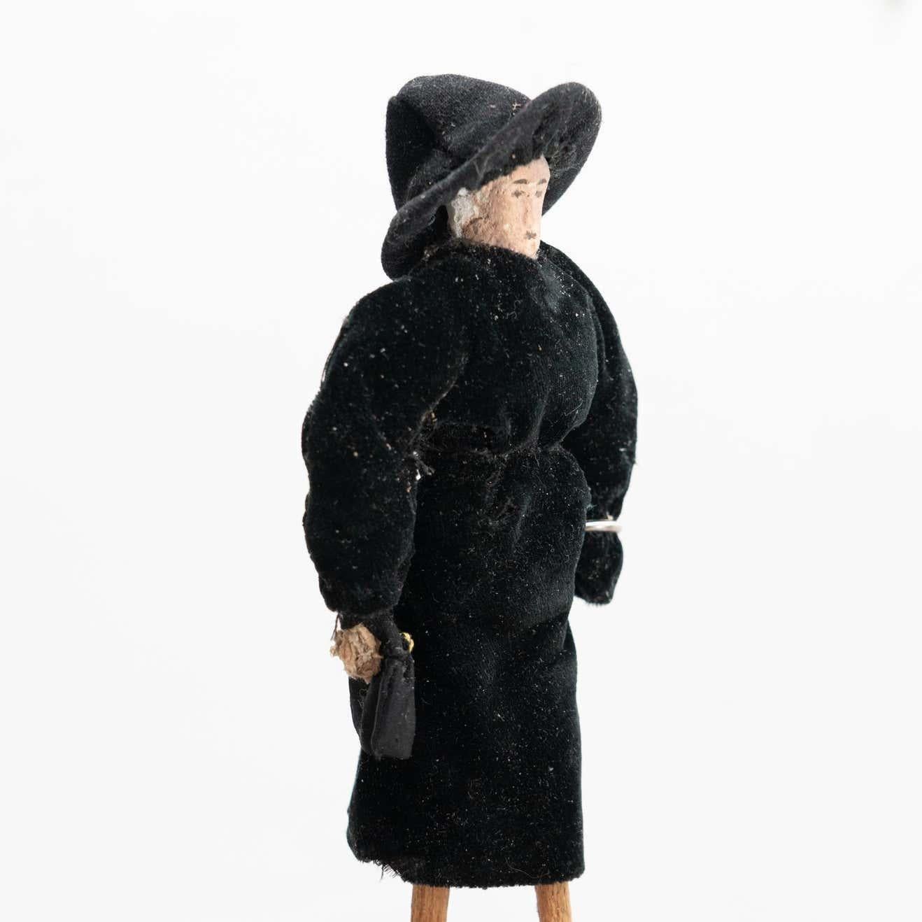 Ensemble de deux poupées de chiffon espagnoles traditionnelles anciennes, vers 1920 en vente 12