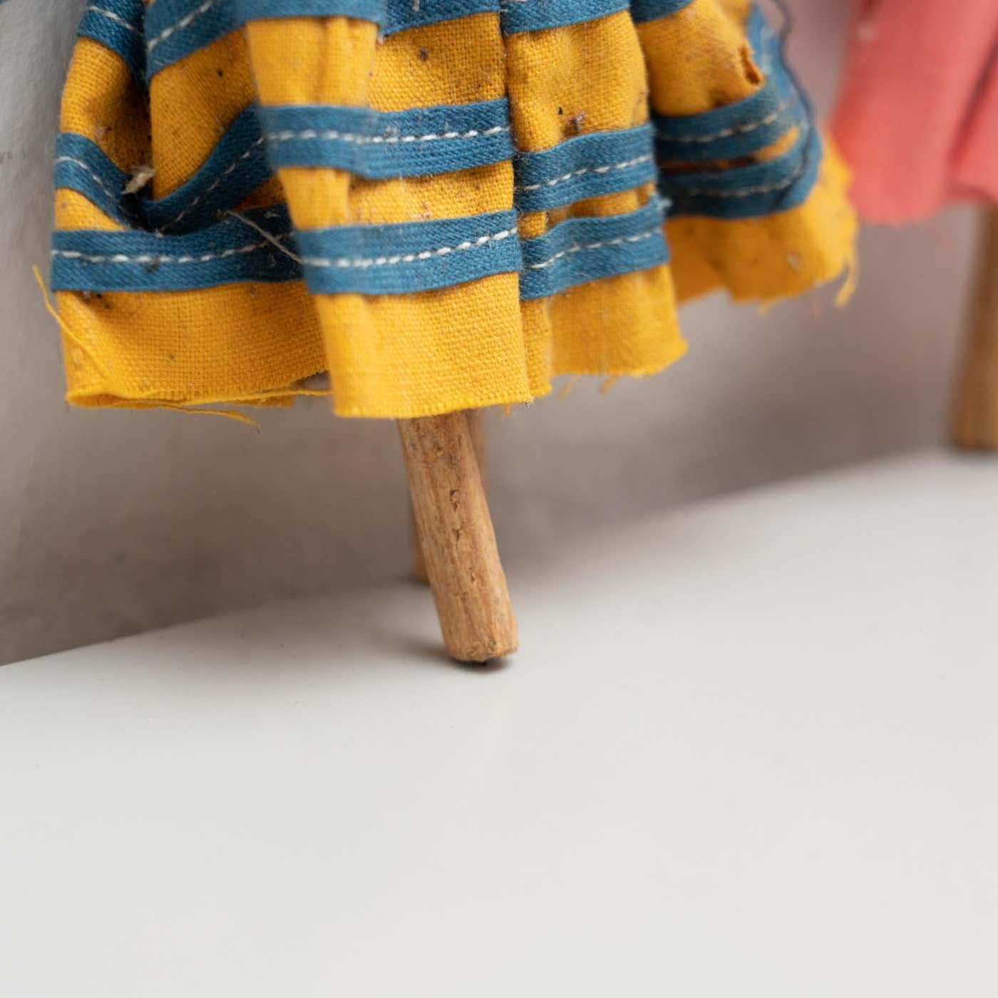Espagnol Ensemble de deux poupées de chiffon espagnoles traditionnelles anciennes, vers 1930 en vente
