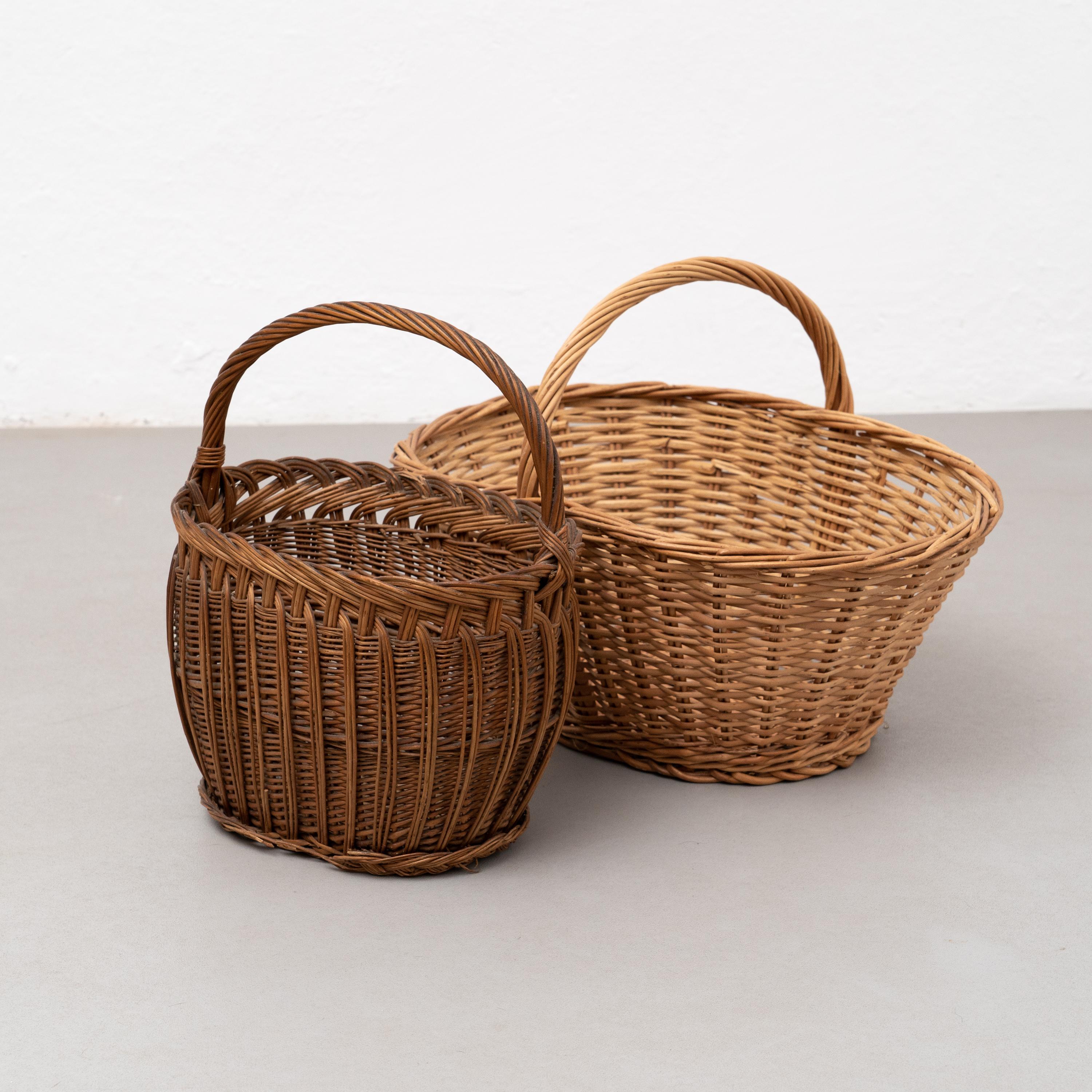 Set of Two Antique Wicker Basket, circa 1970 For Sale 1