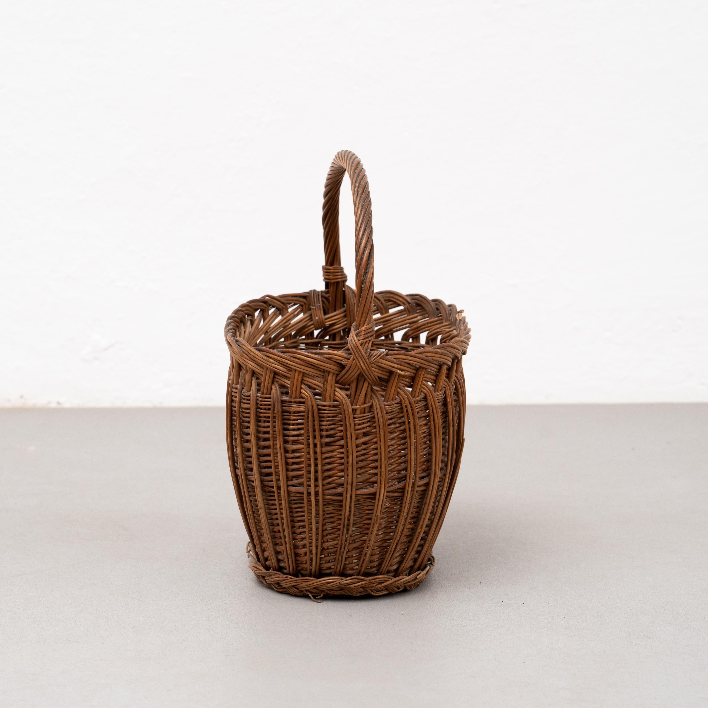 Set of Two Antique Wicker Basket, circa 1970 3