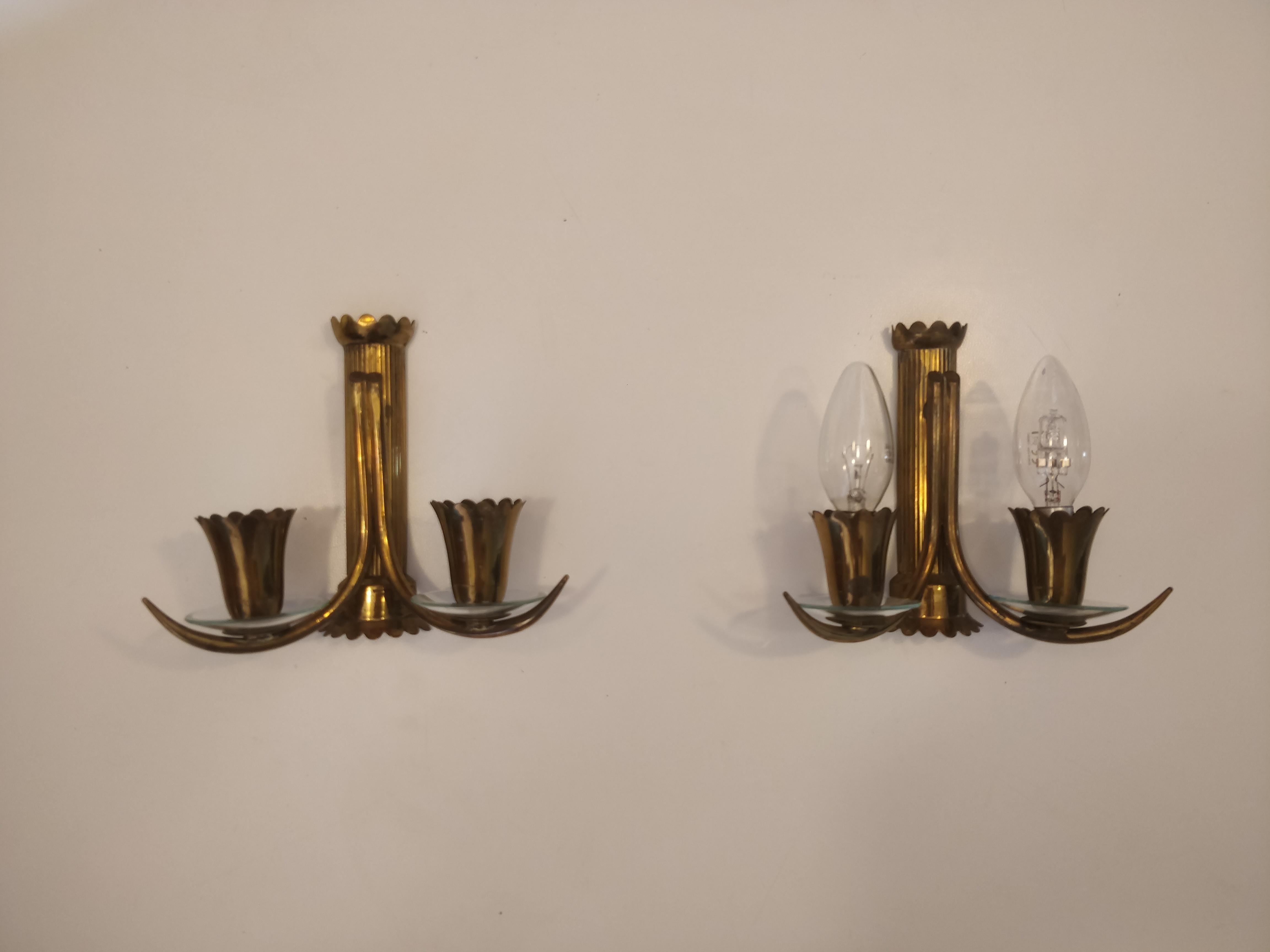 Set of two appliques in brass with curved  ground glass by Pietro Chiesa For Sale 3