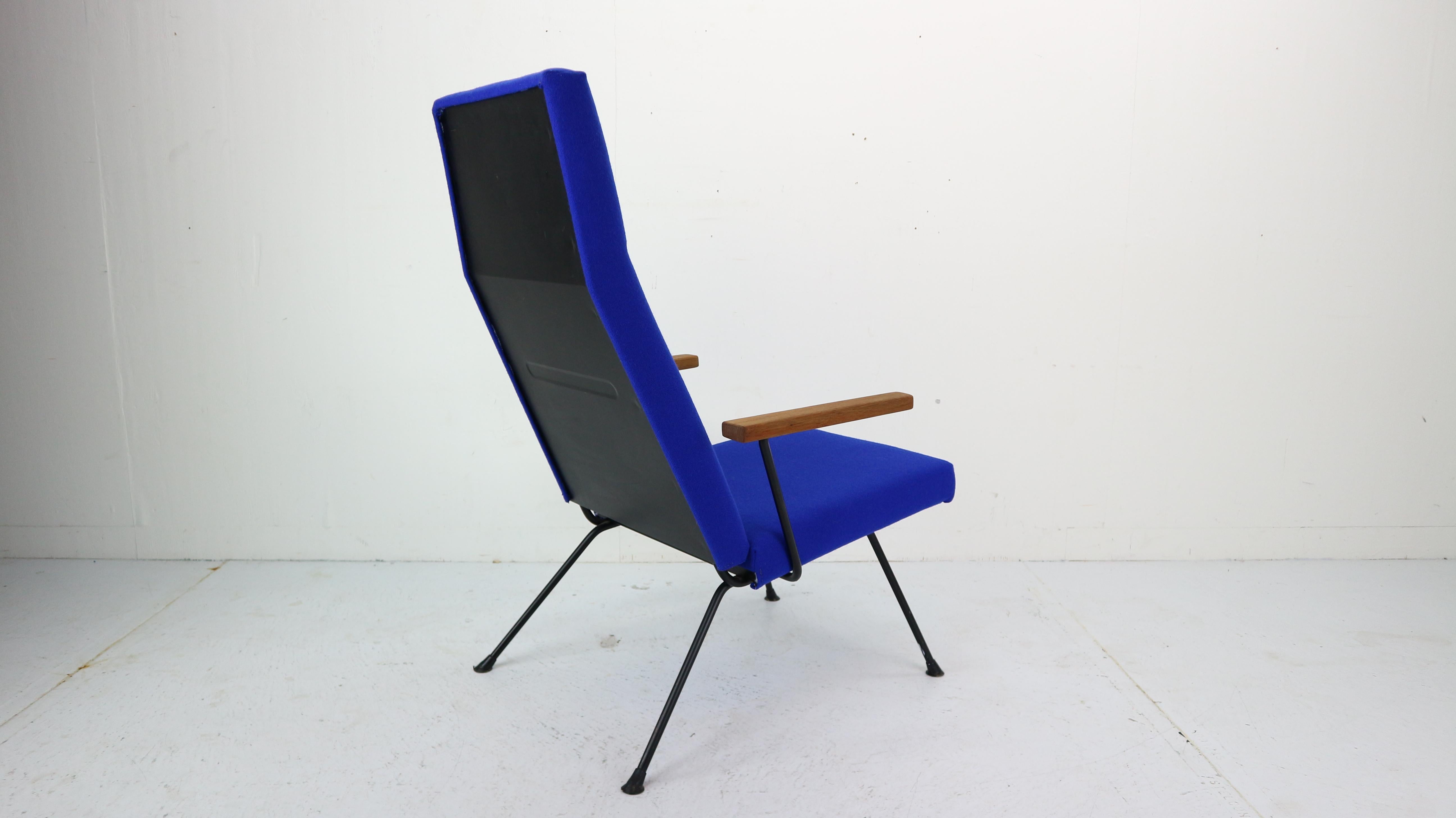 Dutch Set of Two A.R. Cordemeyer Lounge Chair Model 1410 by Gispen, 1959