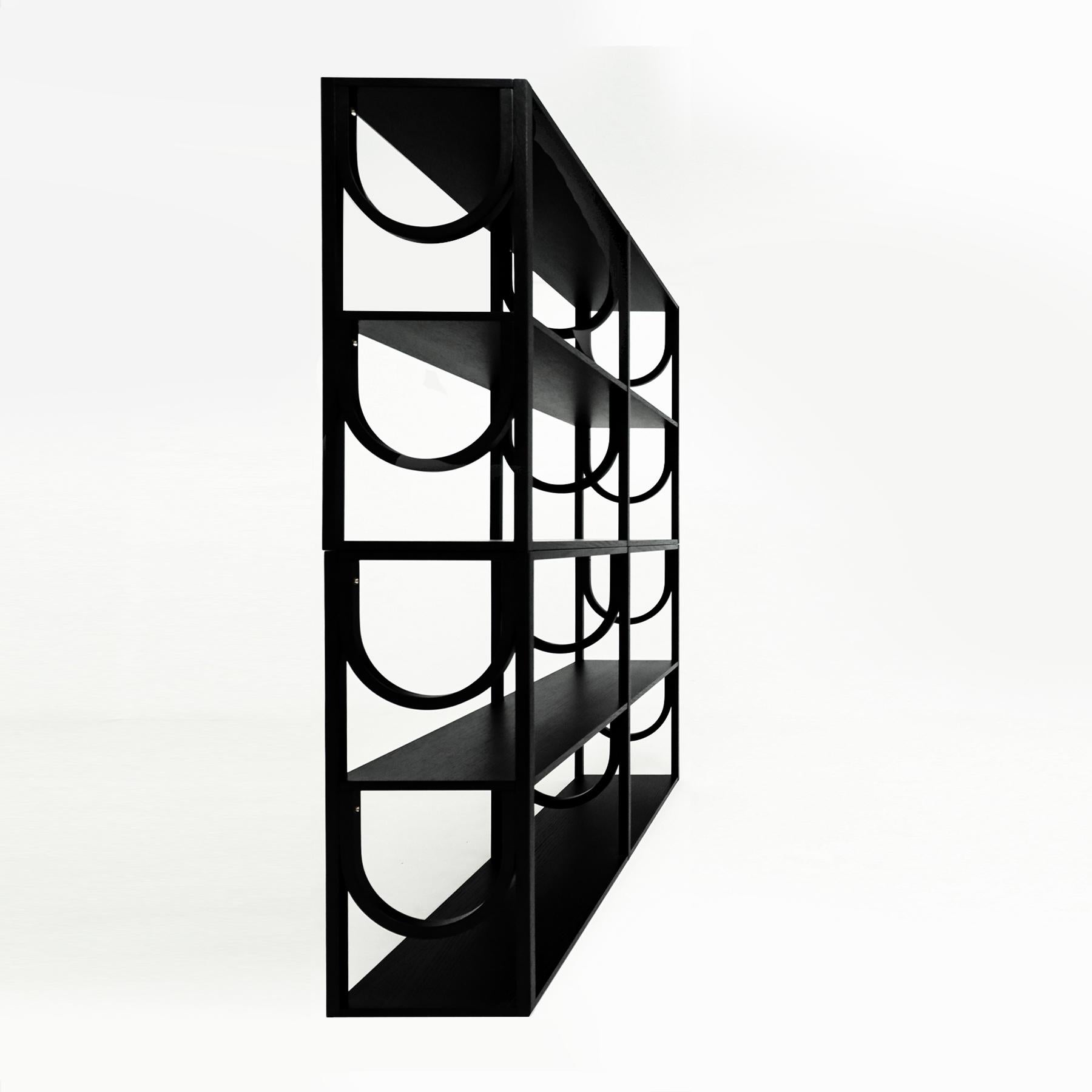 Suédois Ensemble de deux étagères modulaires Arch en bois courbé et chêne massif par Note Studio