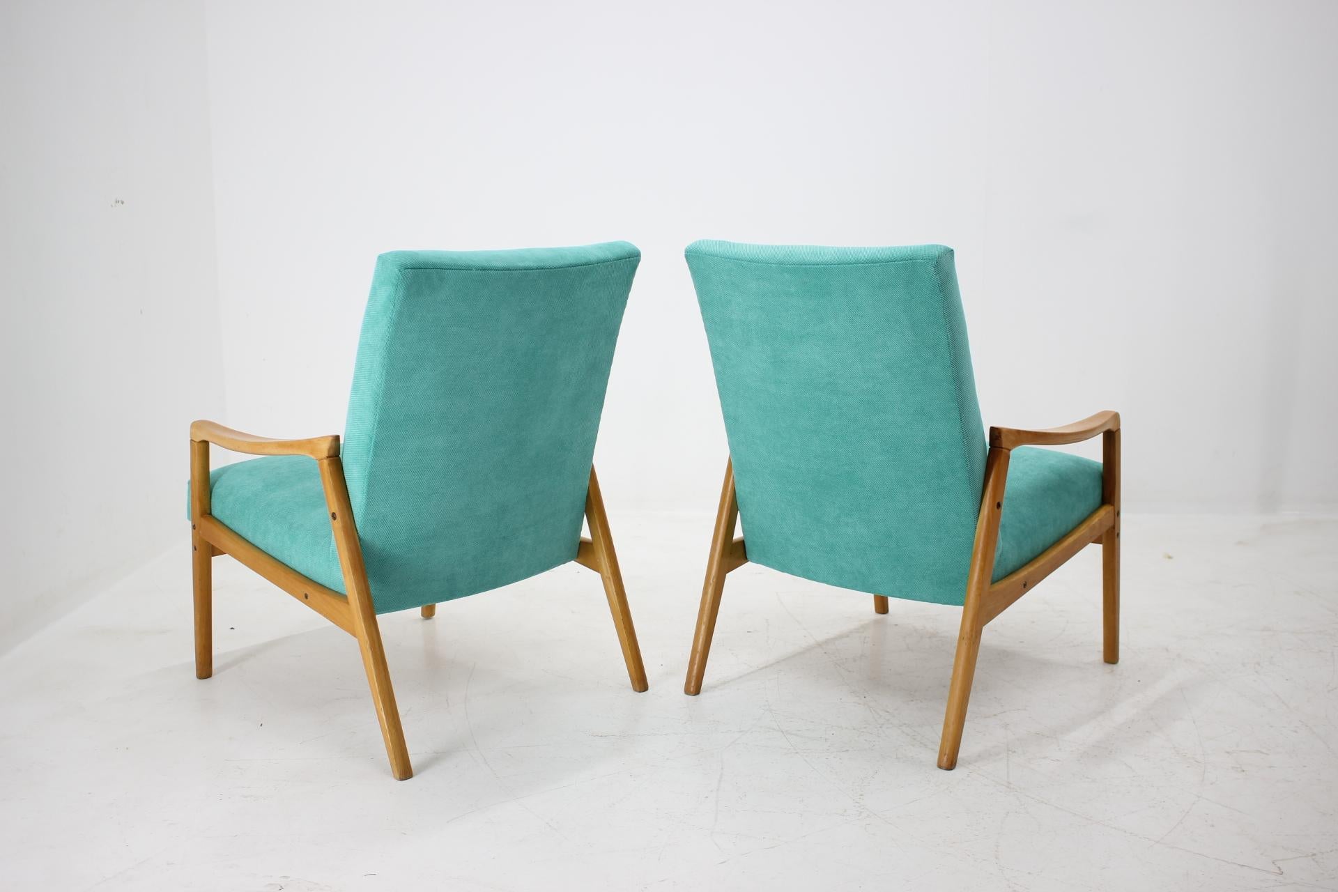Set of Two Armchairs, 1960s In Good Condition In Praha, CZ