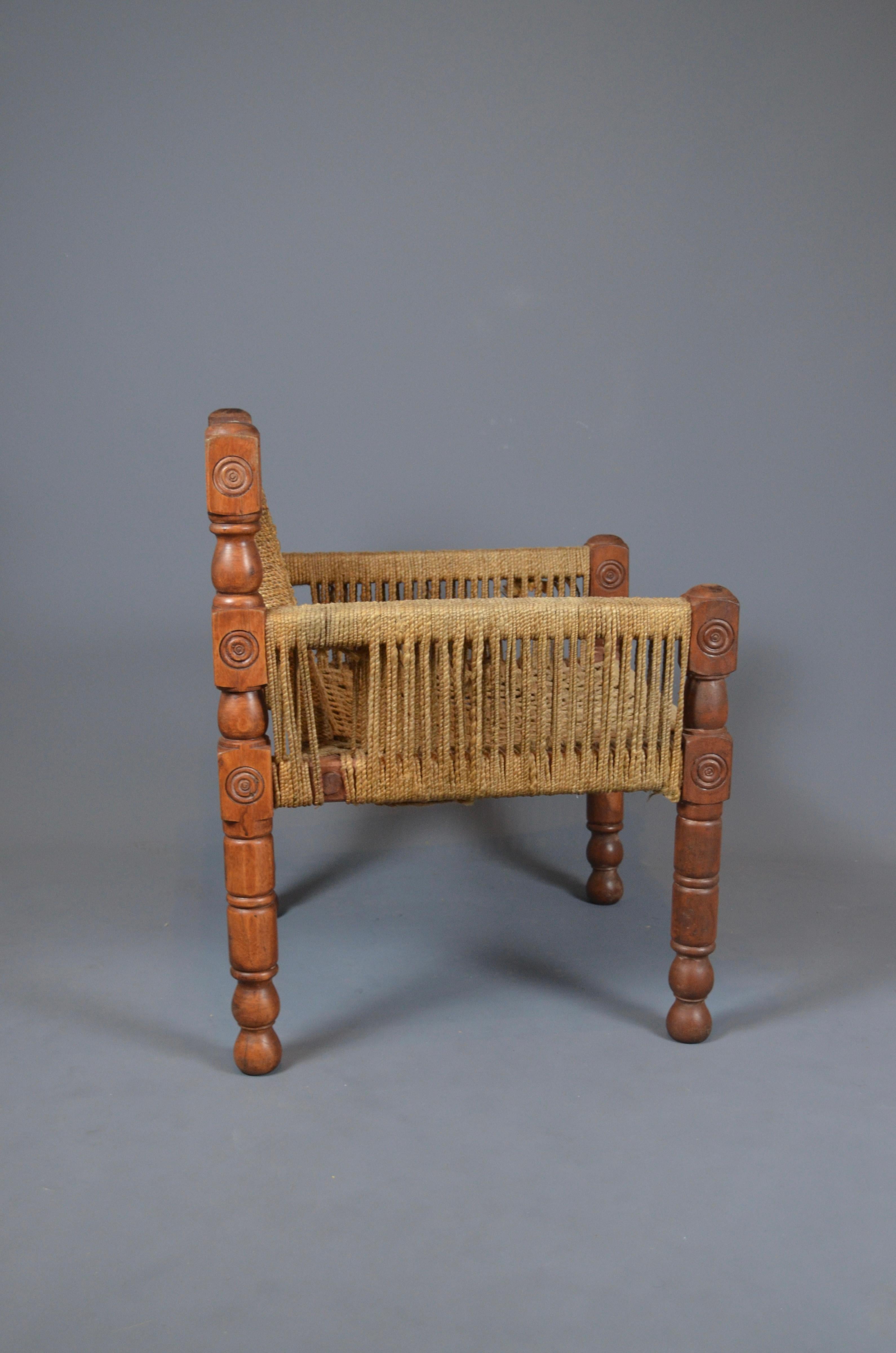 Ensemble de deux fauteuils et d'un fauteuil à deux places, Audoux-Minet en vente 4