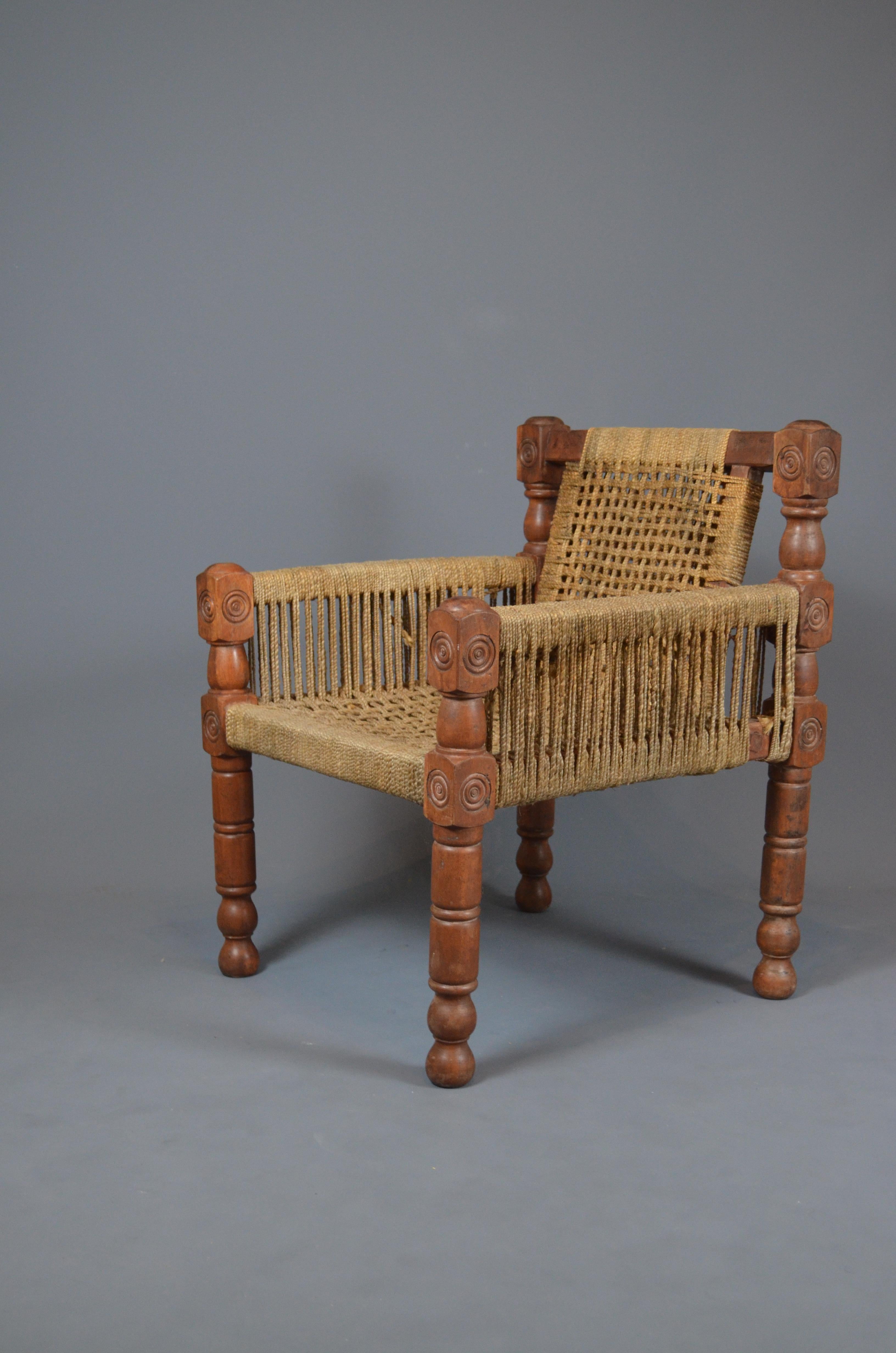 Ensemble de deux fauteuils et d'un fauteuil à deux places, Audoux-Minet en vente 5