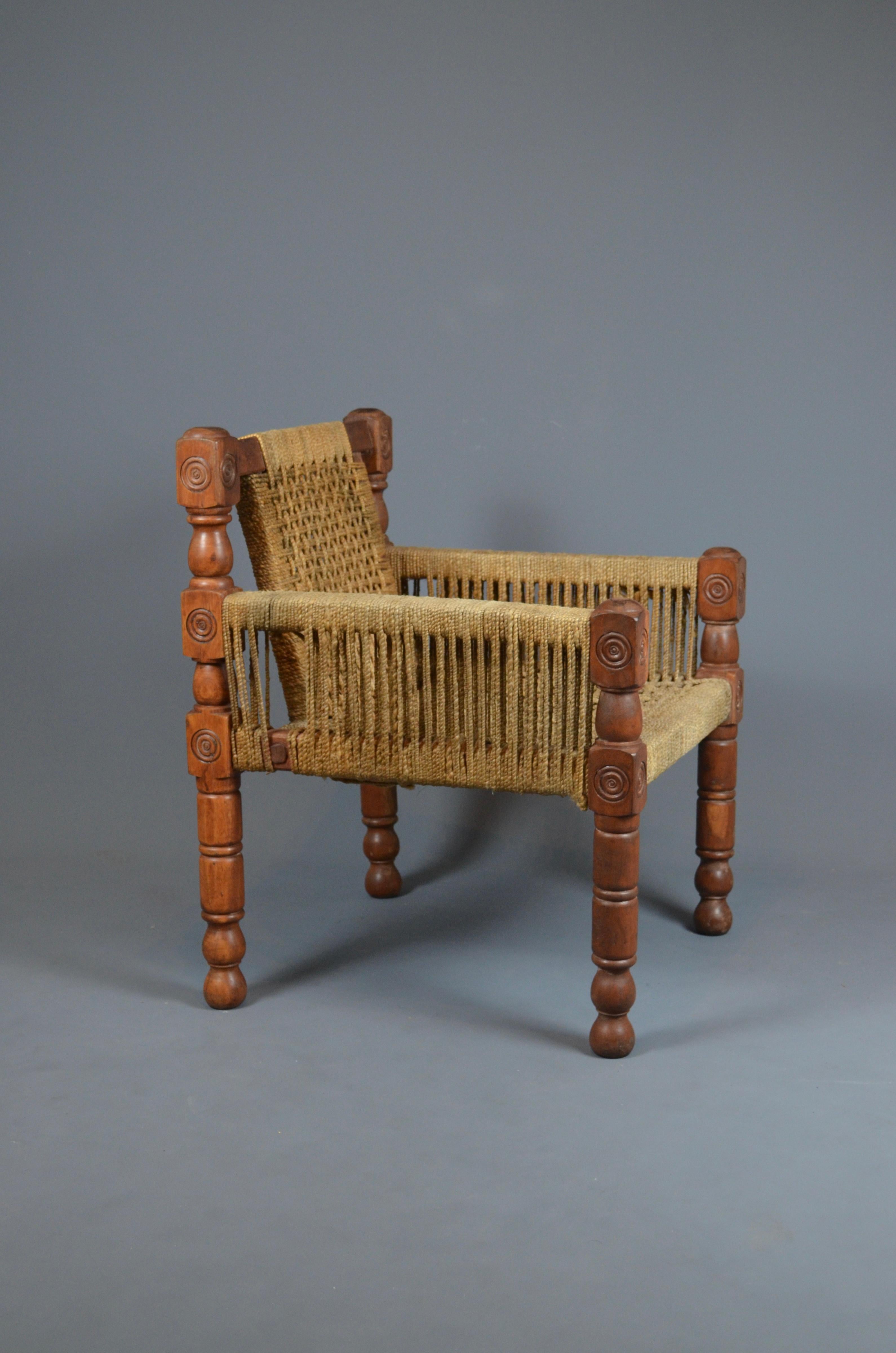 Ensemble de deux fauteuils et d'un fauteuil à deux places, Audoux-Minet en vente 8