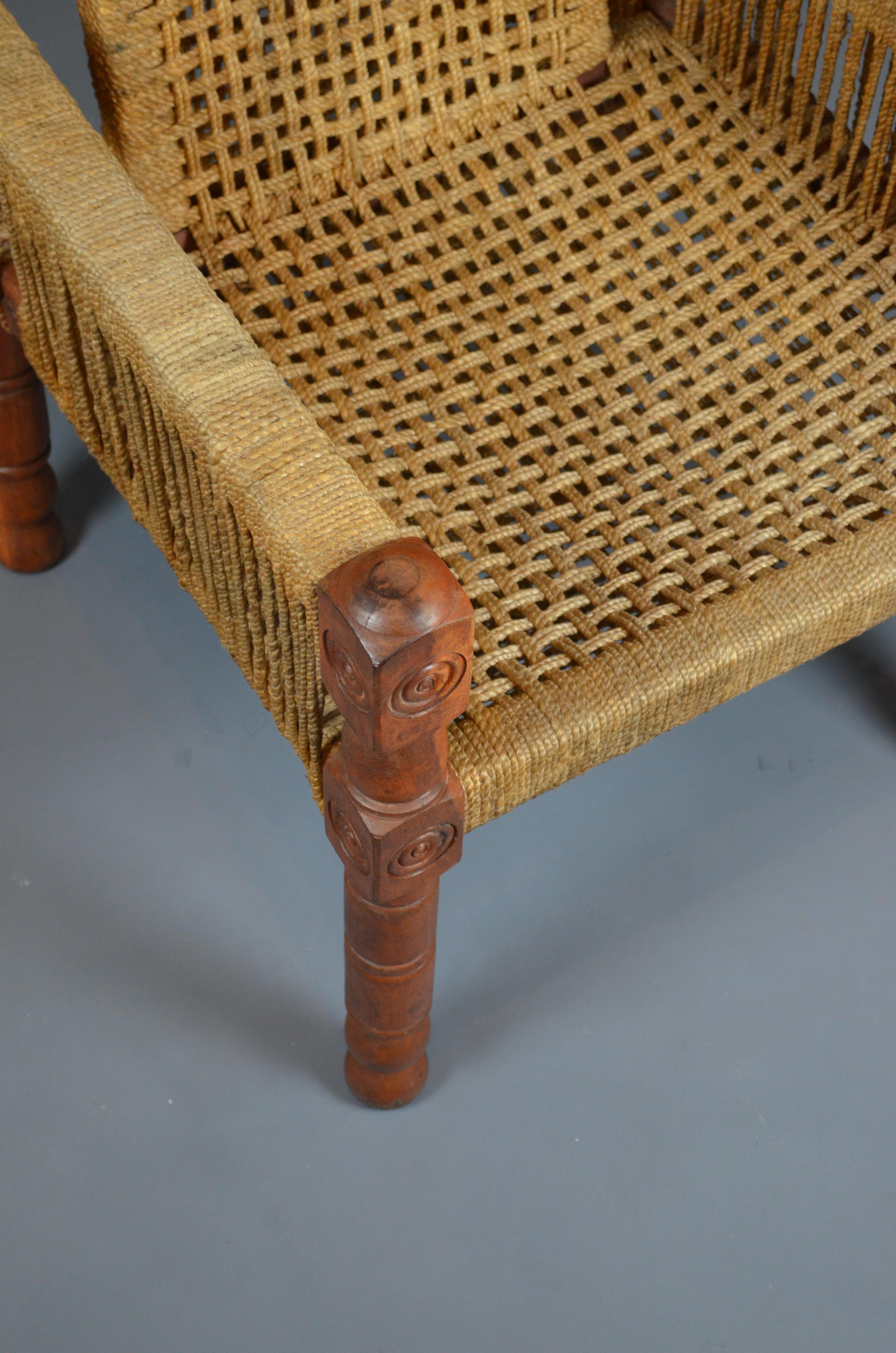 Ensemble de deux fauteuils et d'un fauteuil à deux places, Audoux-Minet en vente 9