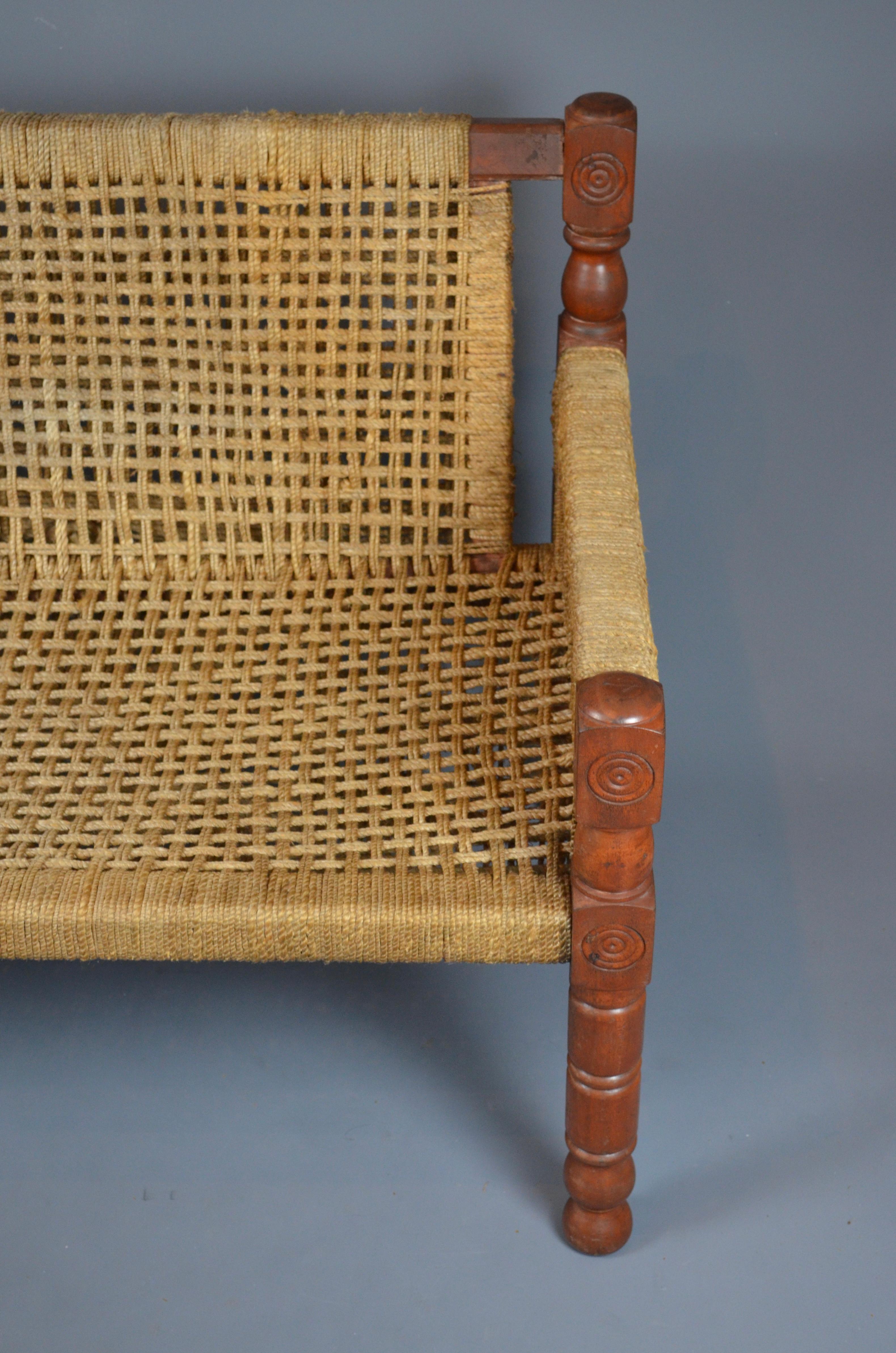 Mid-Century Modern Ensemble de deux fauteuils et d'un fauteuil à deux places, Audoux-Minet en vente