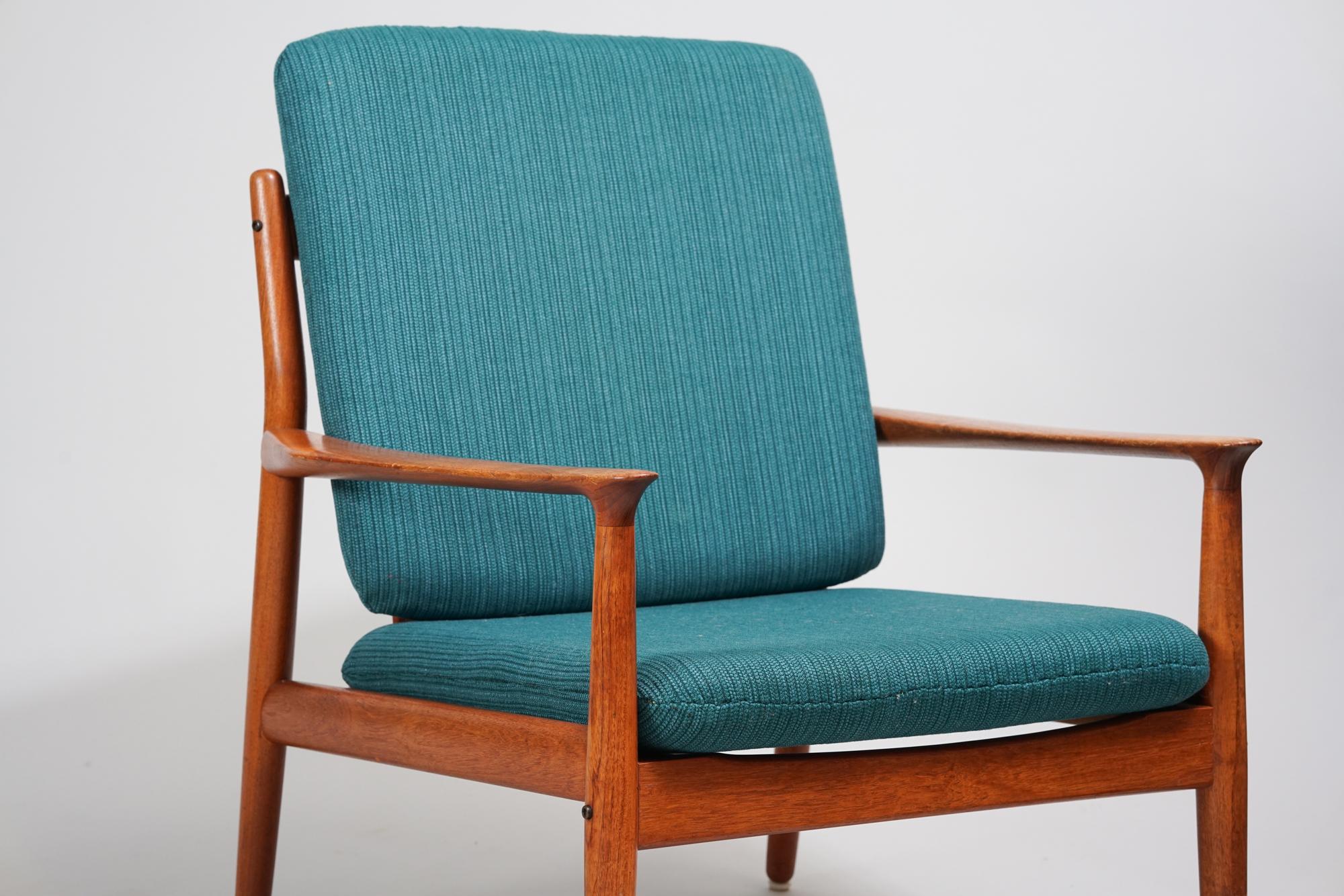 Set of Two Armchairs by Grete Jalk, 1960s In Good Condition For Sale In Helsinki, FI
