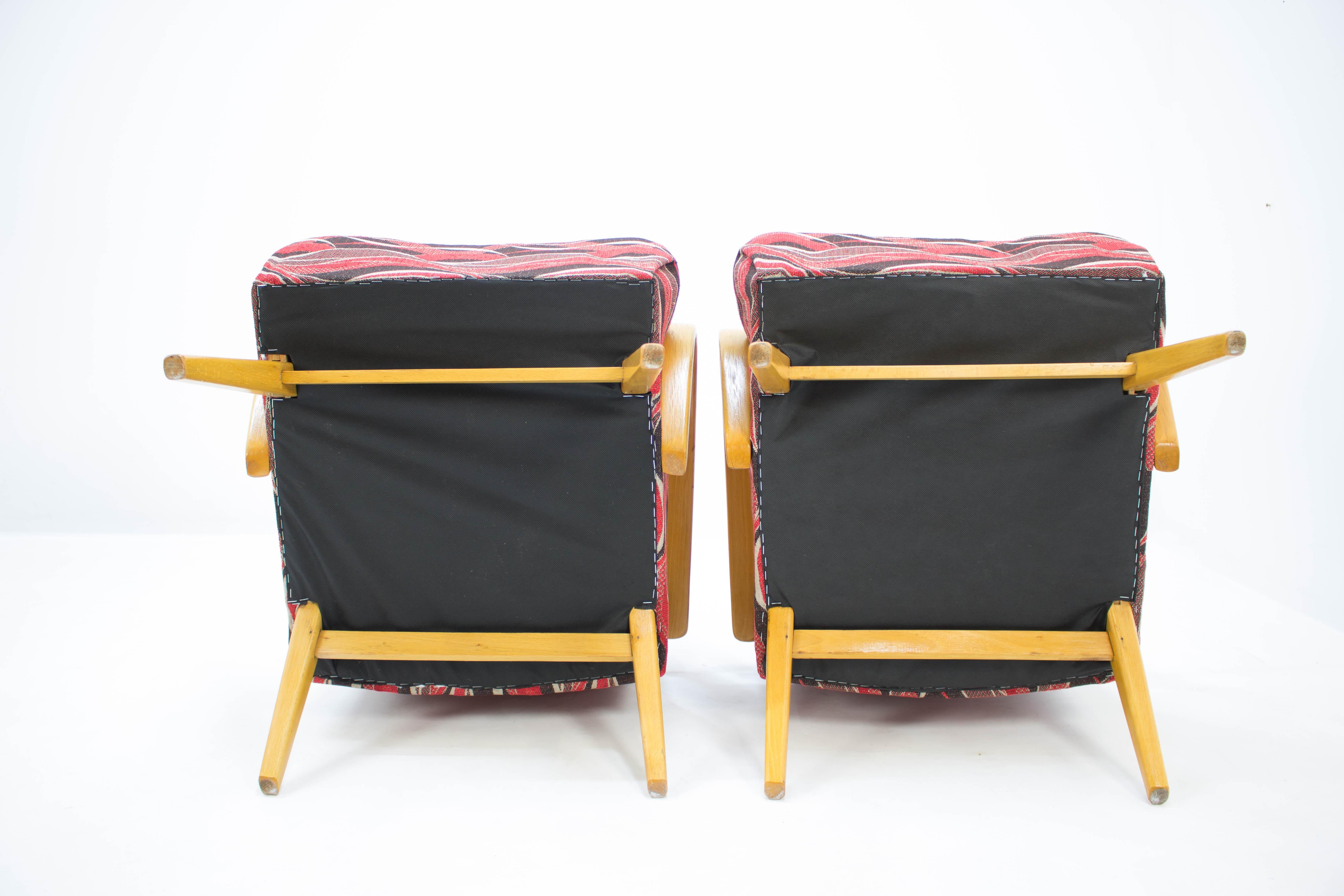 Set of Two Armchairs by Jaroslav Smidek for TON, 1960s For Sale 3