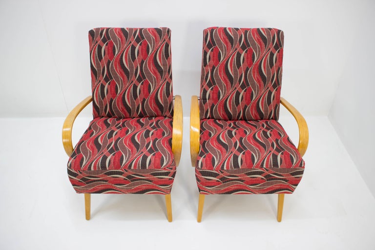Set of Two Armchairs by Jaroslav Smidek for TONNE, 1960s In Good Condition For Sale In Praha, CZ
