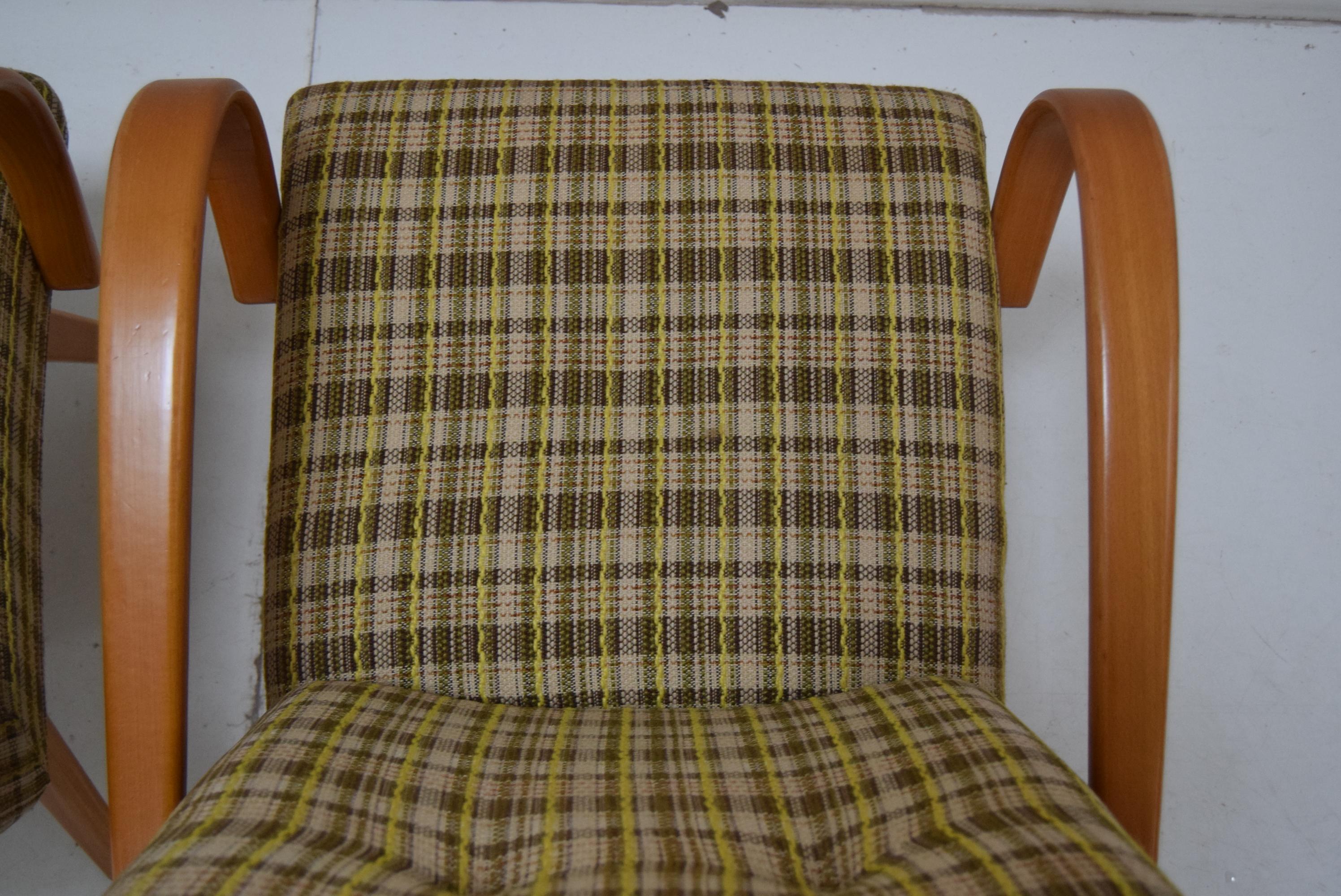 Set di due poltrone di Jaroslav Šmídek per TON, anni '60. in vendita 1