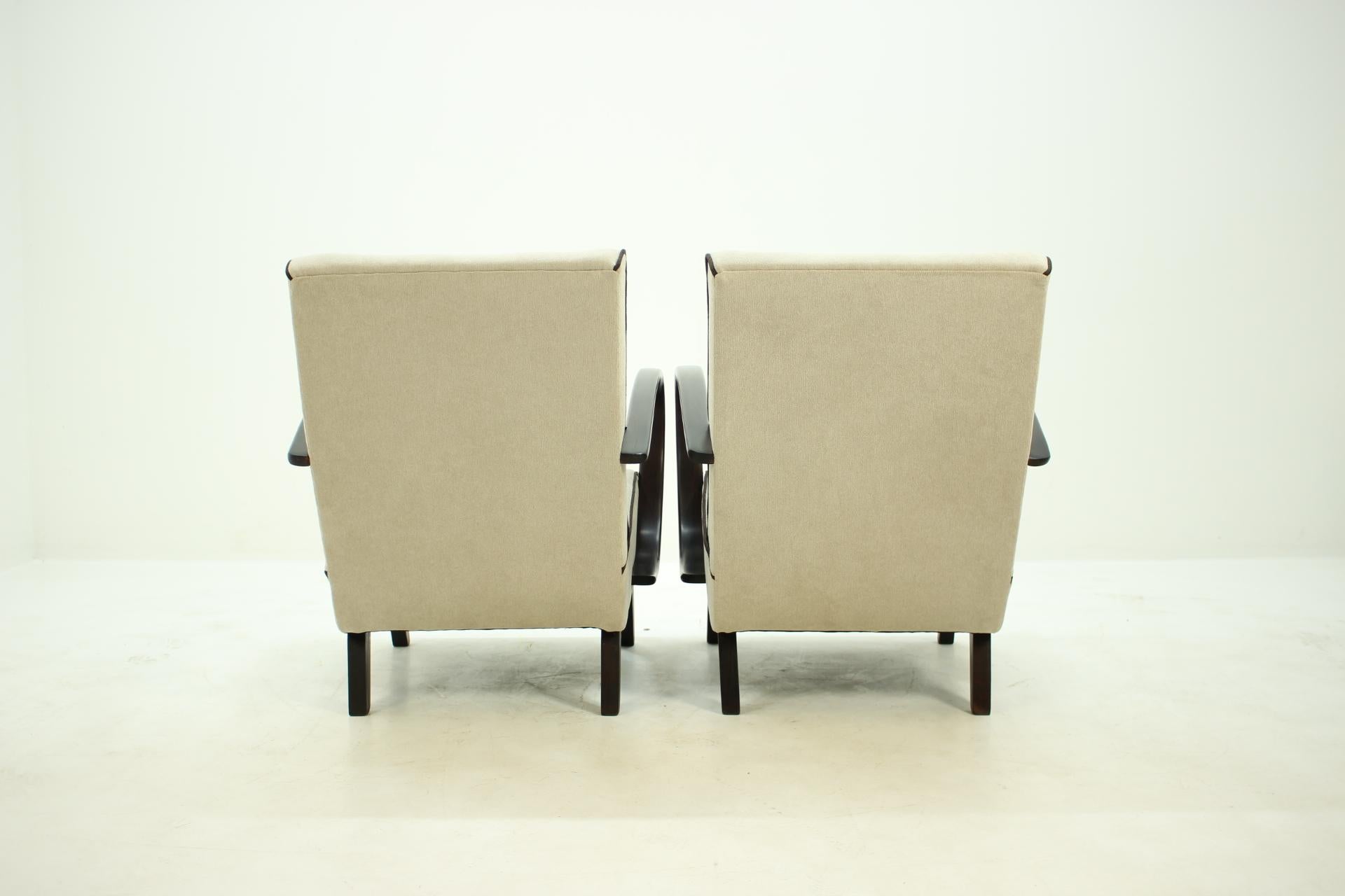 Fabric Set of Two Armchairs by Jindřich Halabala, 1950s