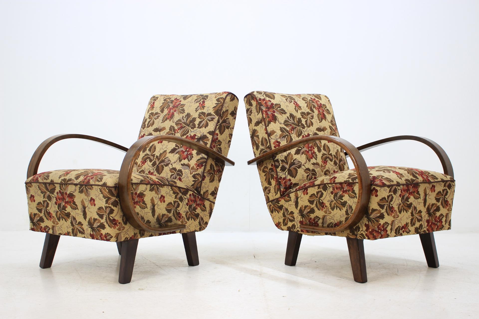 Set of Two Armchairs by Jindřich Halabala, 1950s In Good Condition In Praha, CZ