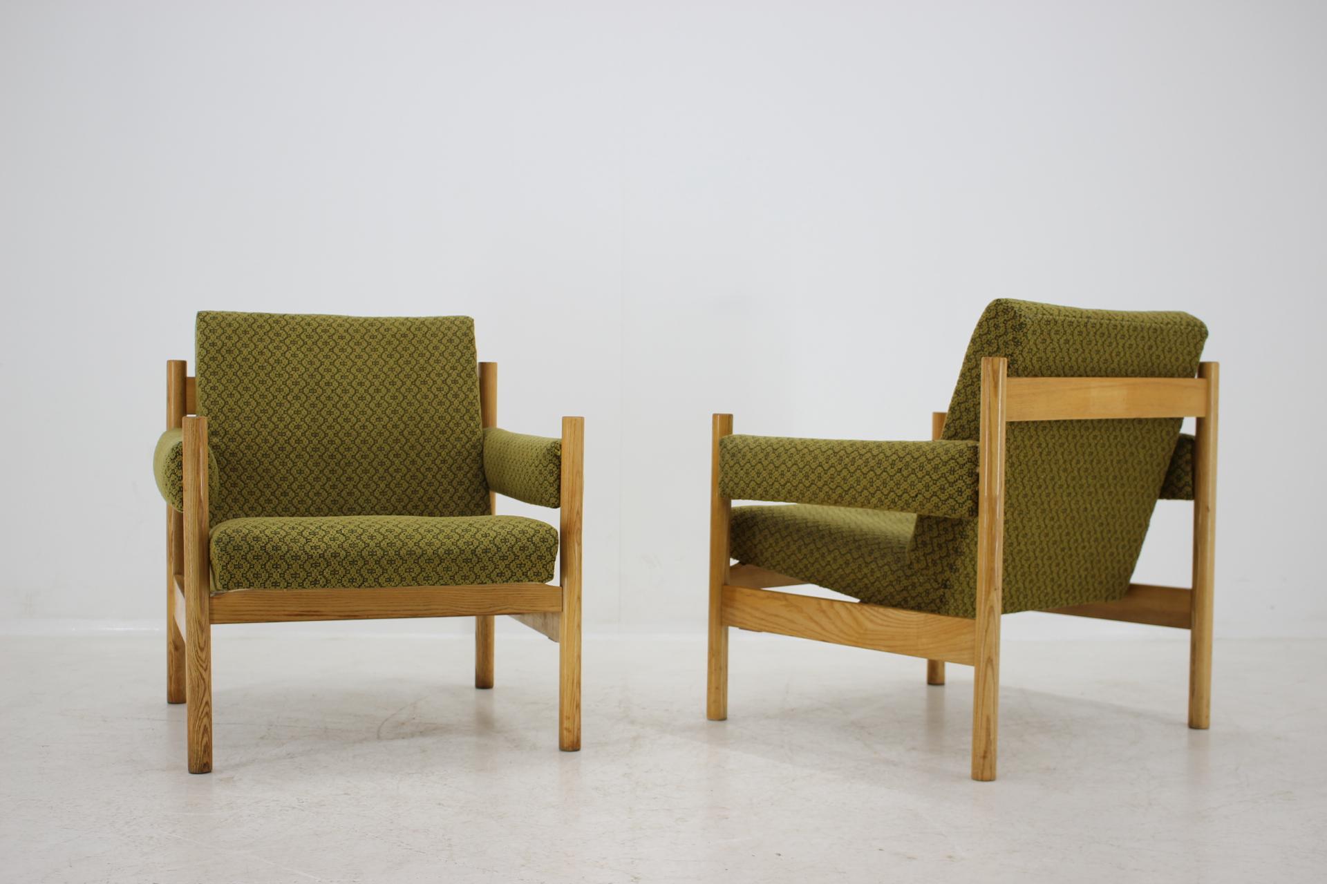 Mid-Century Modern Set of Two Armchairs by Mona, 1974
