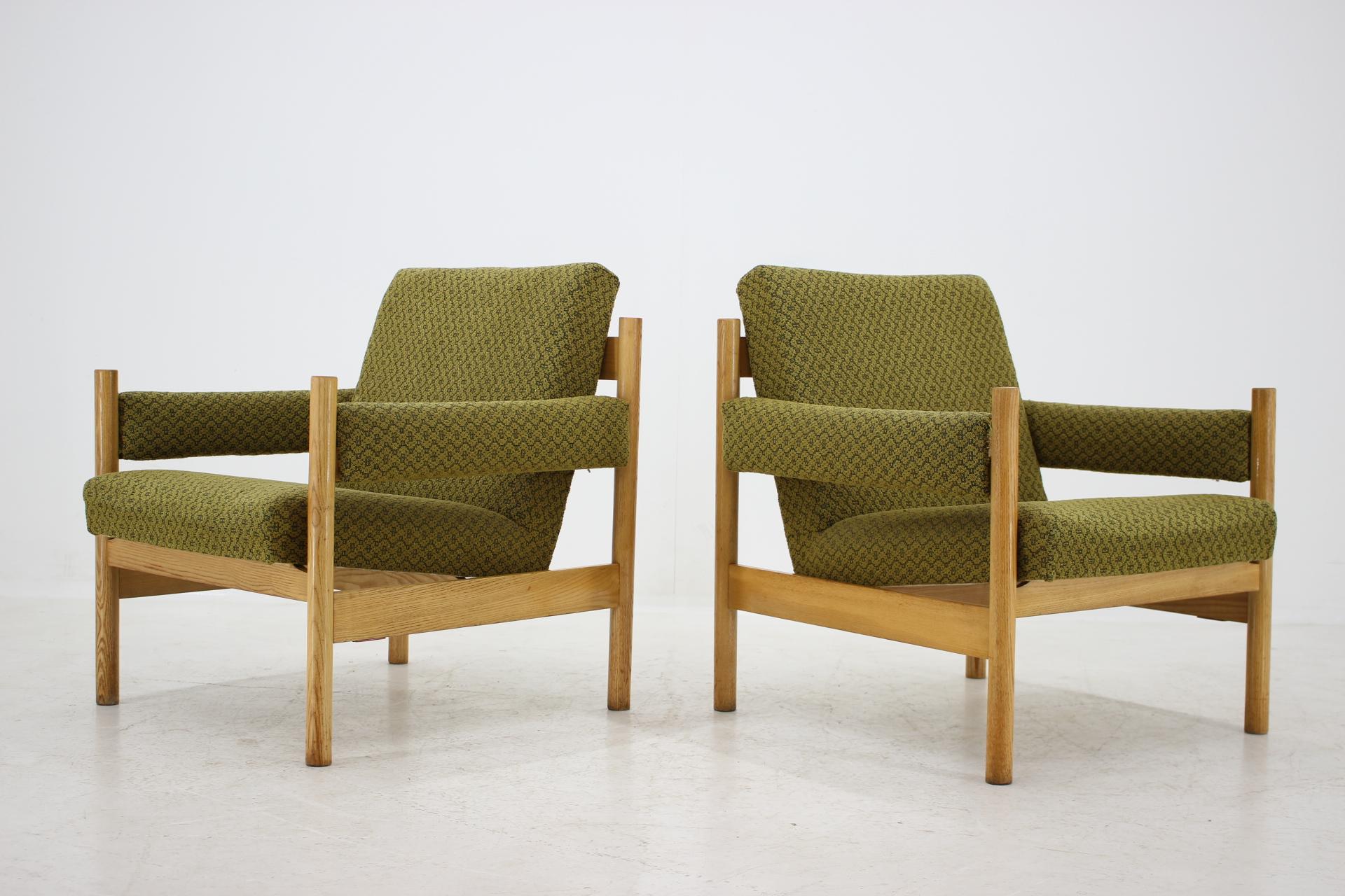 Late 20th Century Set of Two Armchairs by Mona, 1974