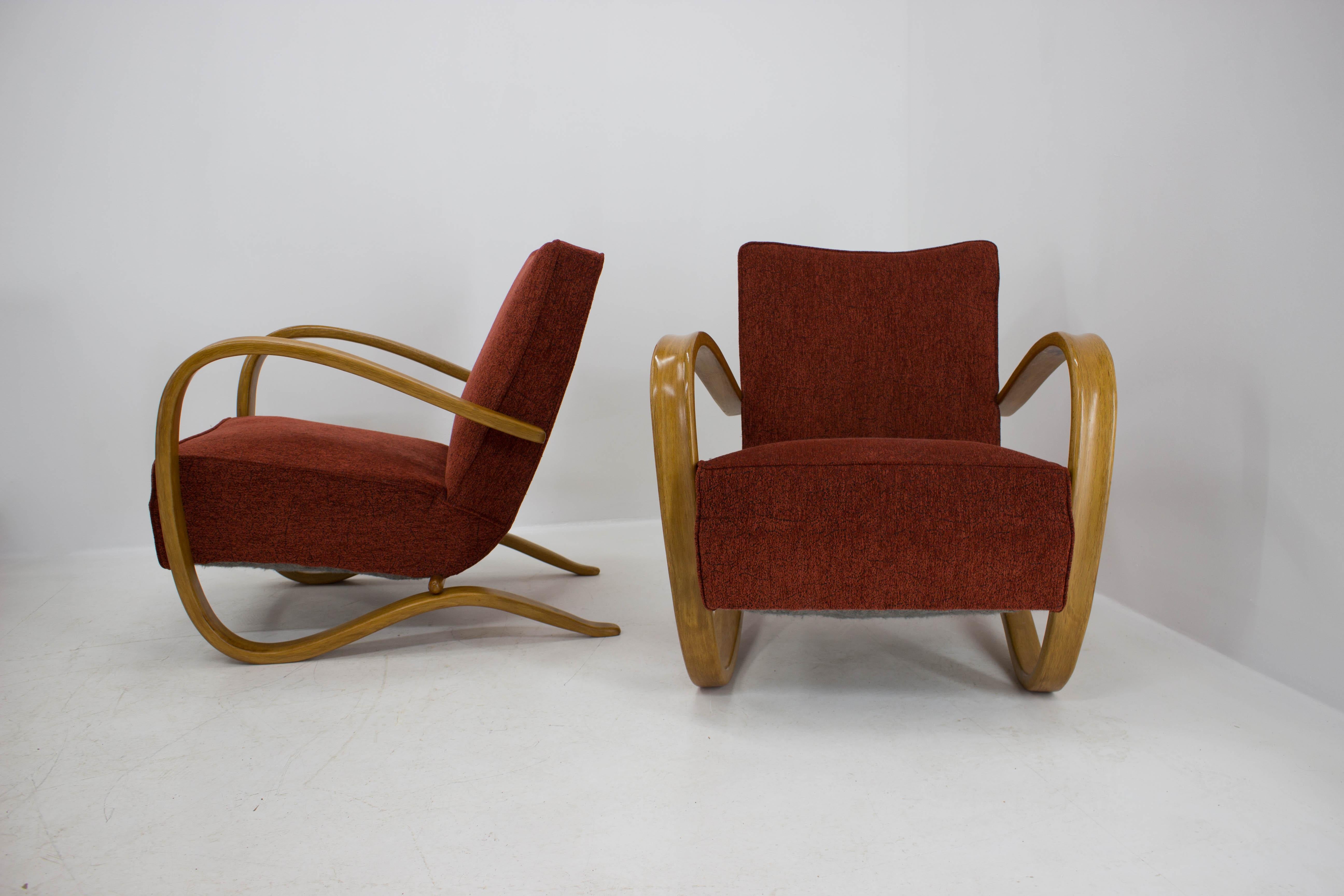 Set of Two Armchairs H269 by Jindrich Halabala, 1940s In Good Condition In Praha, CZ