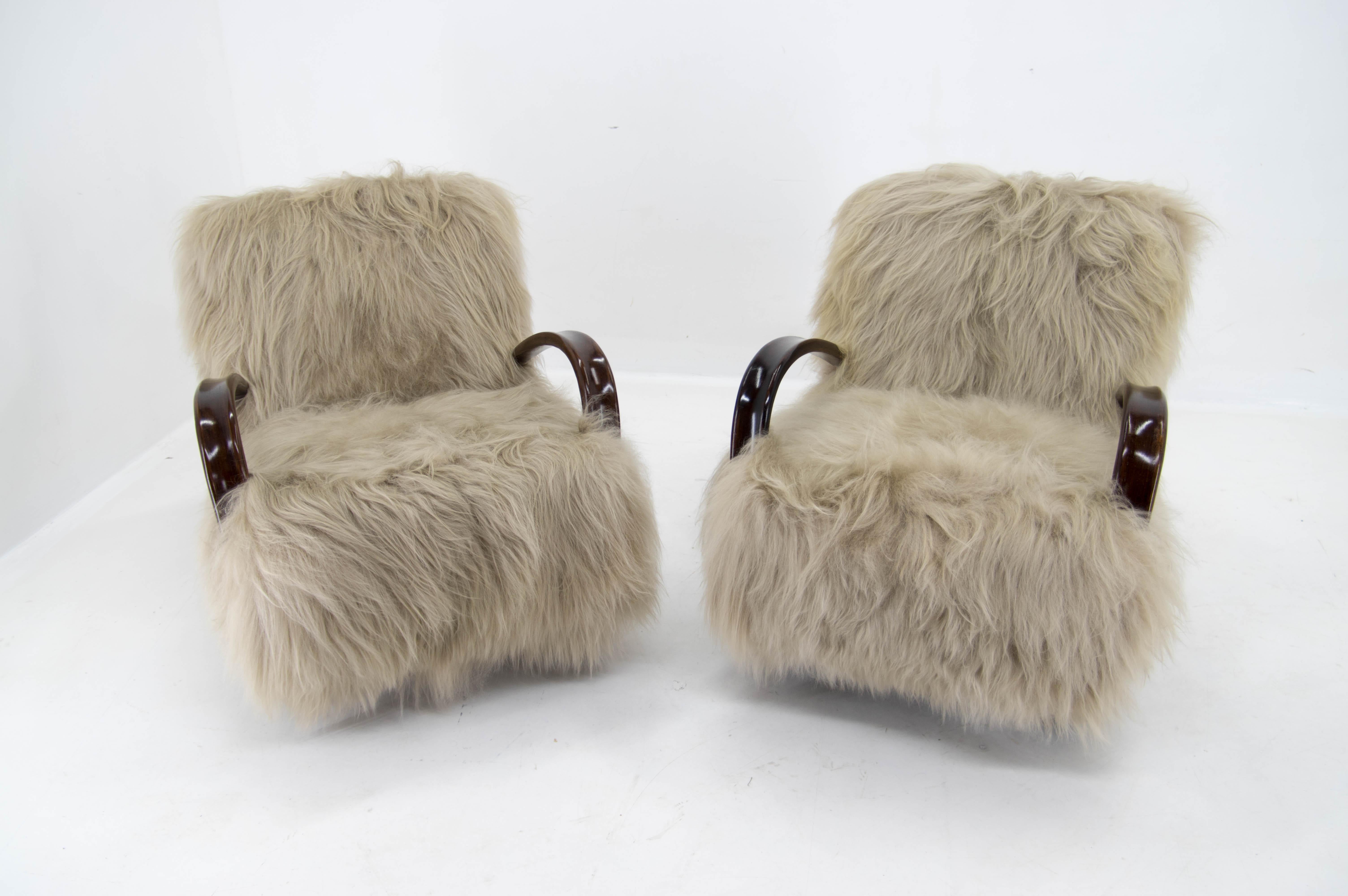 Set of Two Armchairs H 269 in Sheepskin, 1940s 4