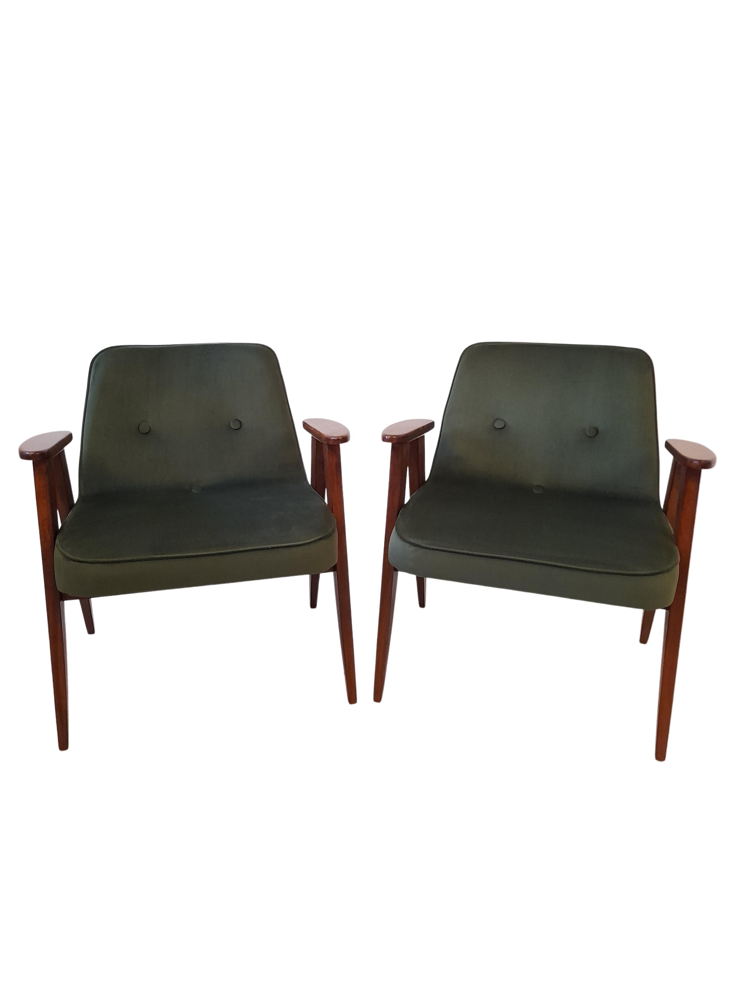 Set of Two Armchairs in Green Velvet, Model 366, by Józef Chierowski, 1960s 5