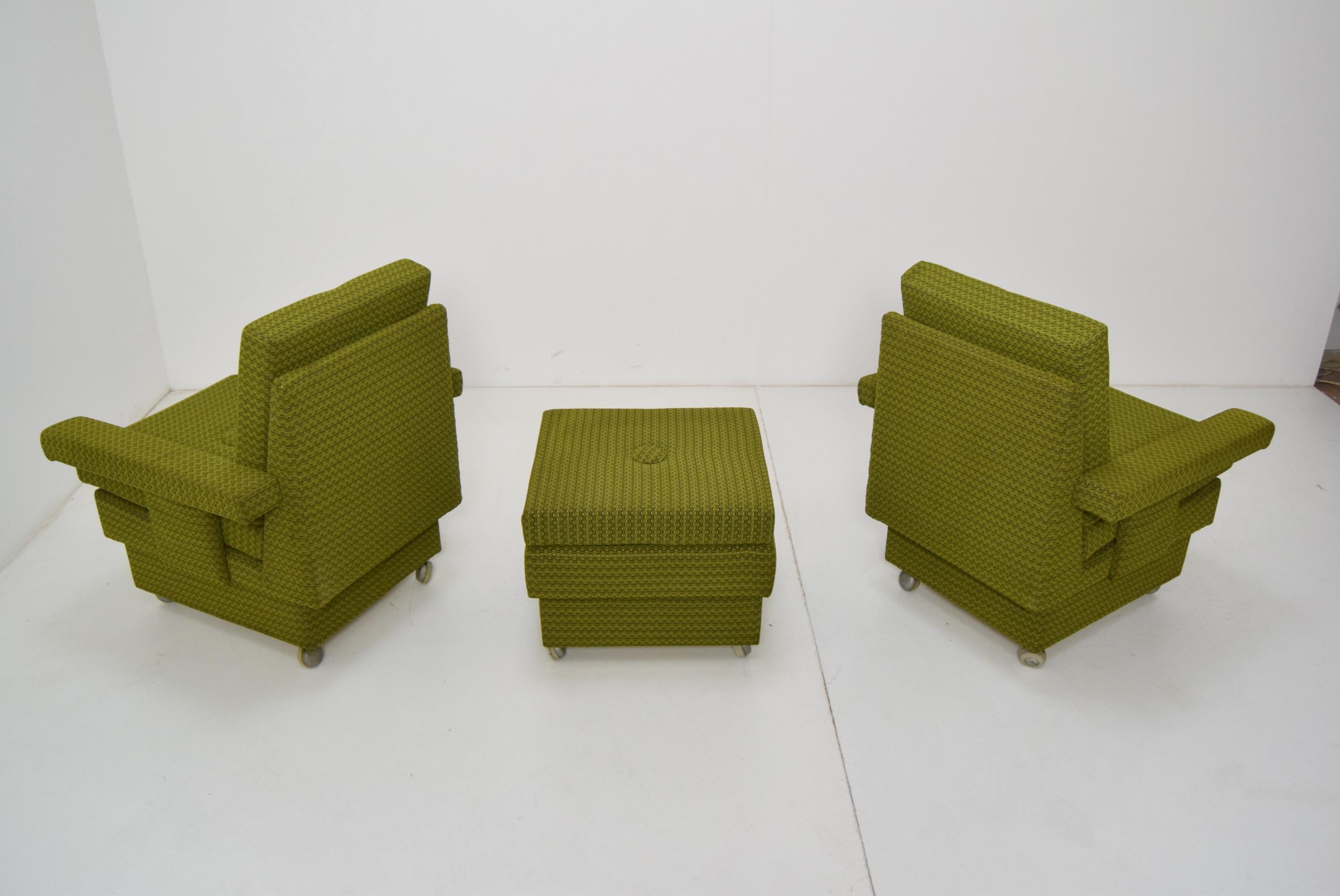 Czech Set of Two Armchairs in the Middle of the Century with Footstool and with Wheels For Sale