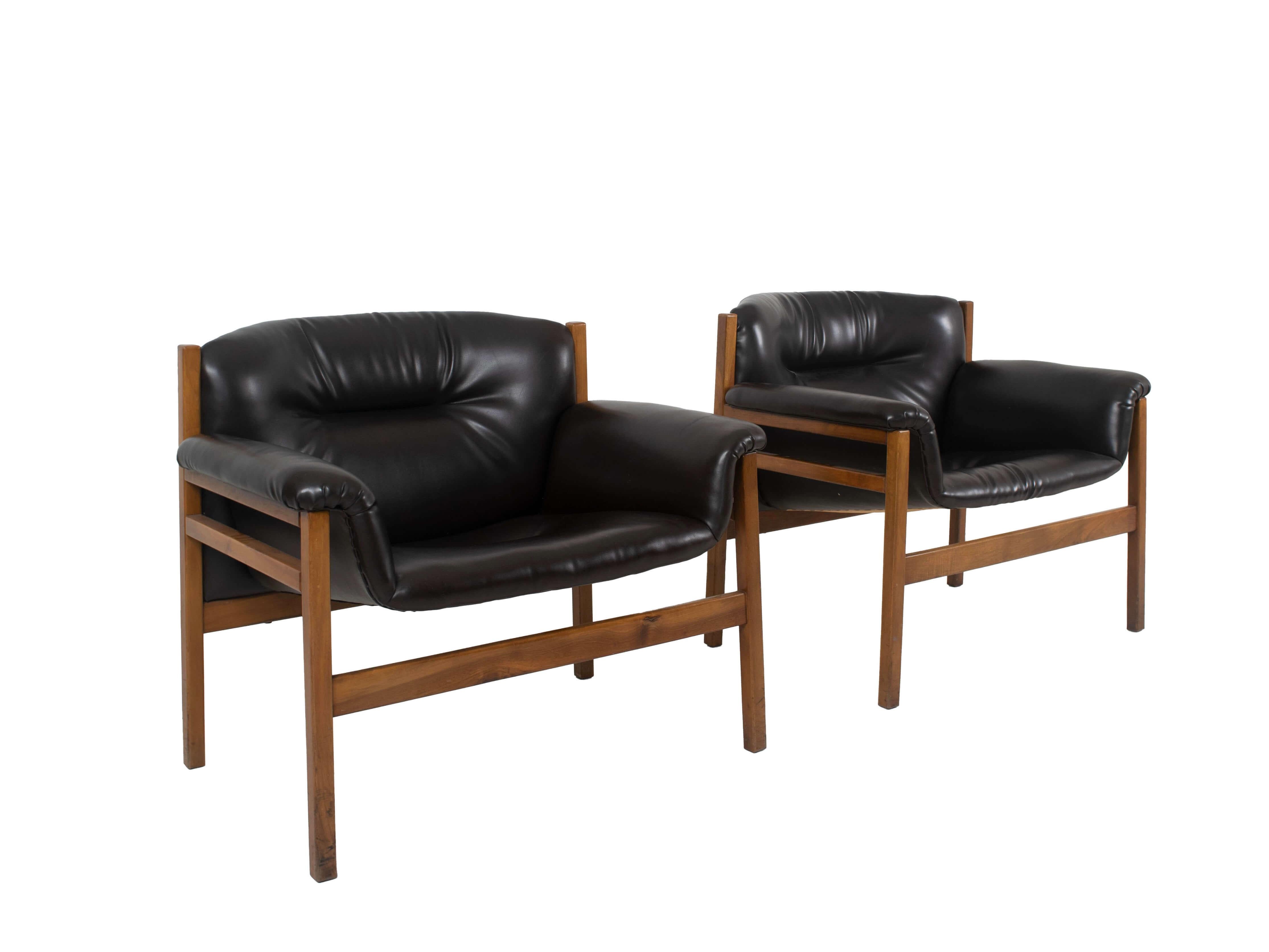 Mid-Century Modern Set of Two Armchairs in the Style of Tito Agnoli, 1960s