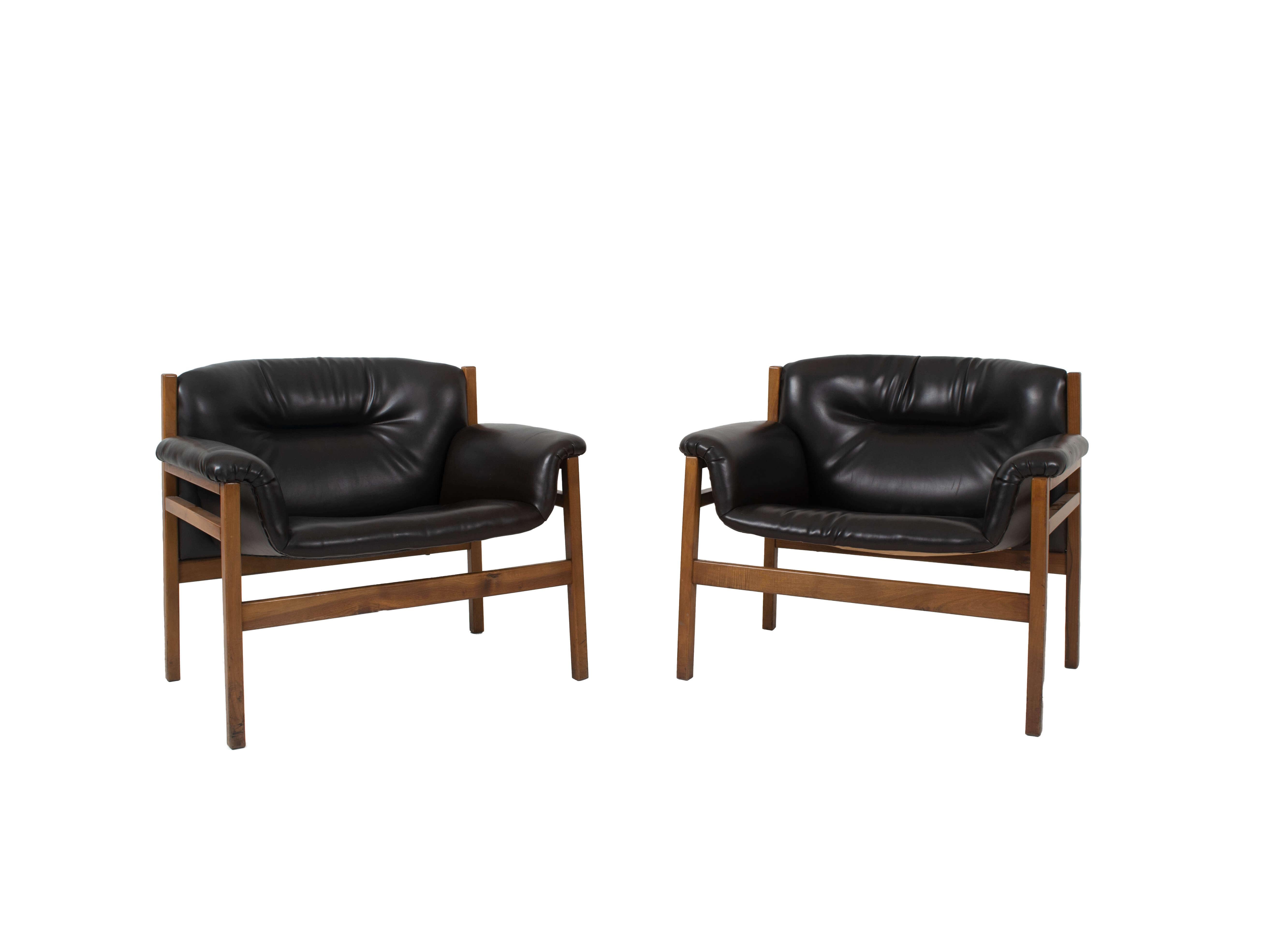Set of Two Armchairs in the Style of Tito Agnoli, 1960s In Good Condition In Hellouw, NL